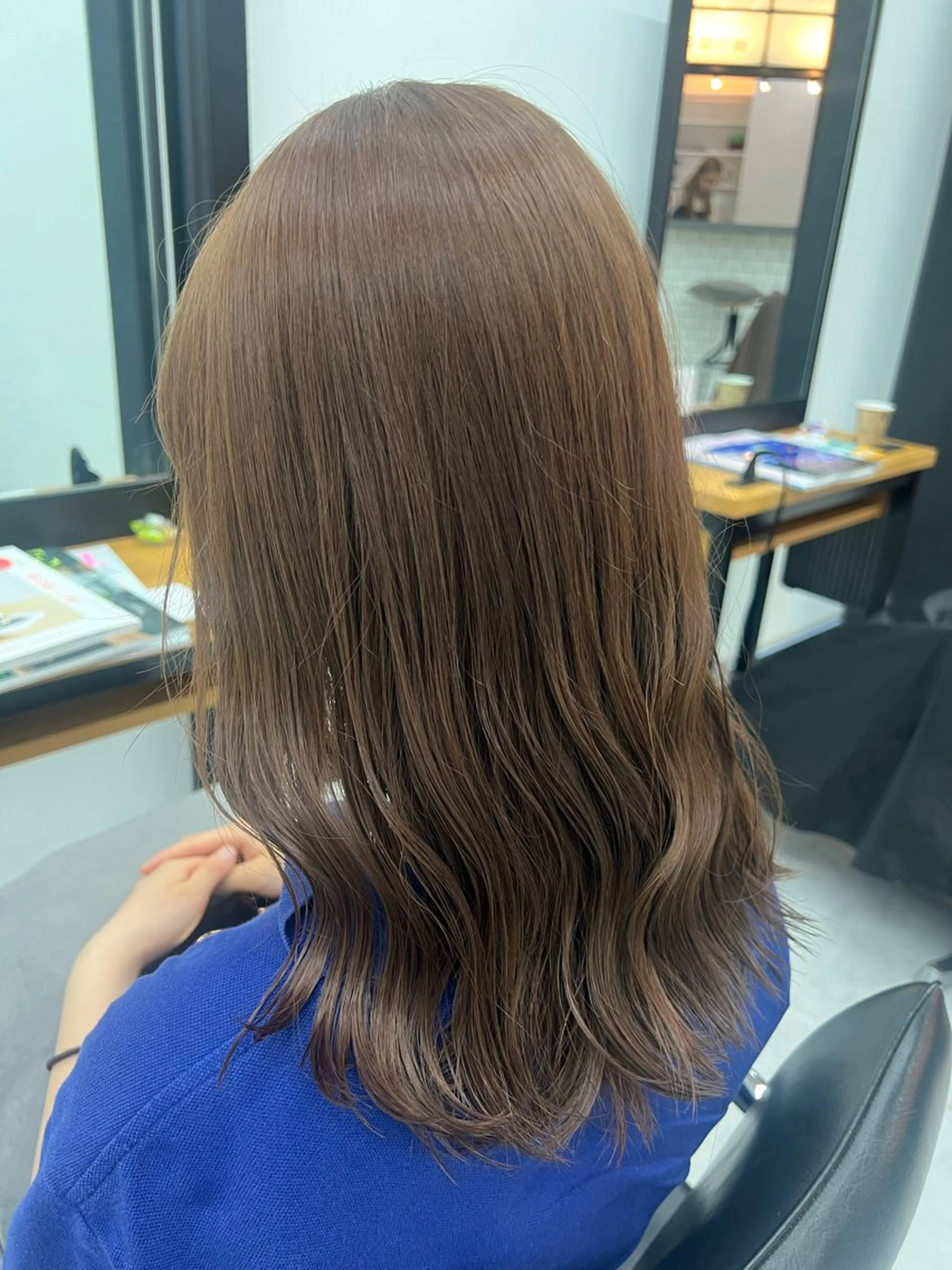 セミロング ヘアカラー トリートメント ダブルカラー寒色系 ボリューム改善ハヤトのヘアスタイル
