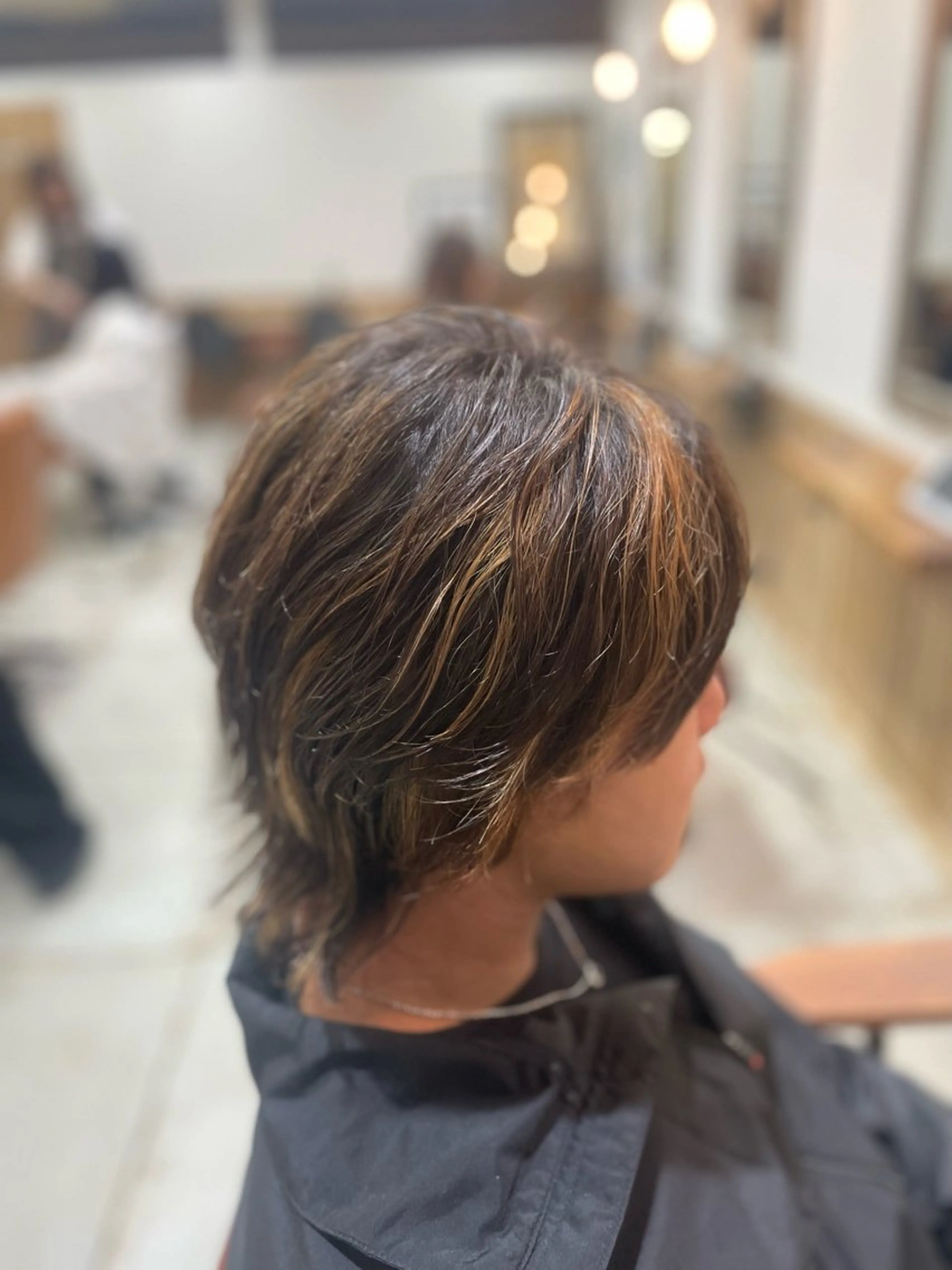 ミディアム メンズ ショートボブ メンズバレイヤージュ メンズハイライト メンズハイトーン メンズインナーカラー Wカラーレイヤーカ ット⚡️CHIAKIのヘアスタイル