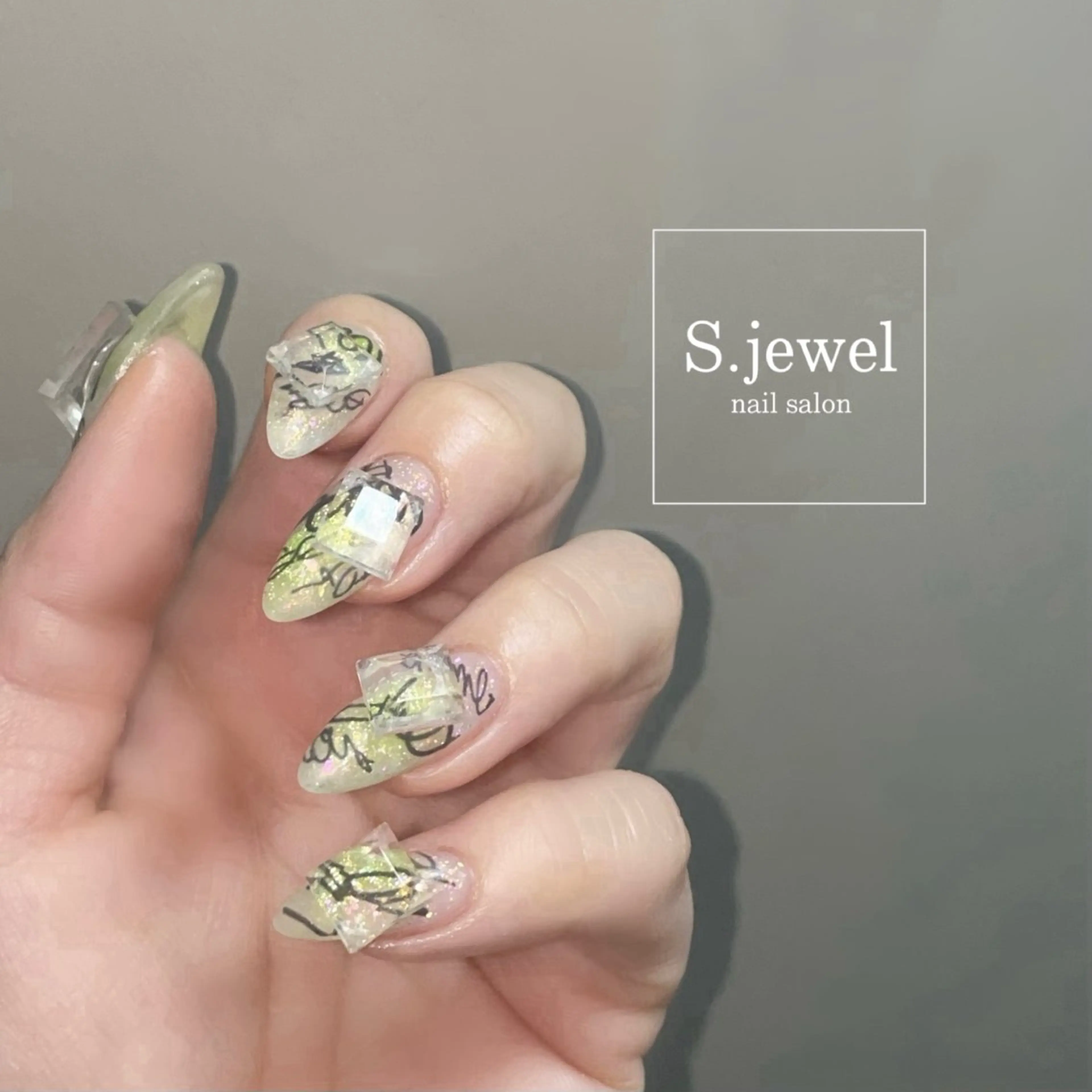 ネイル S♡JEWEL所属・S. JEWELのネイルデザイン