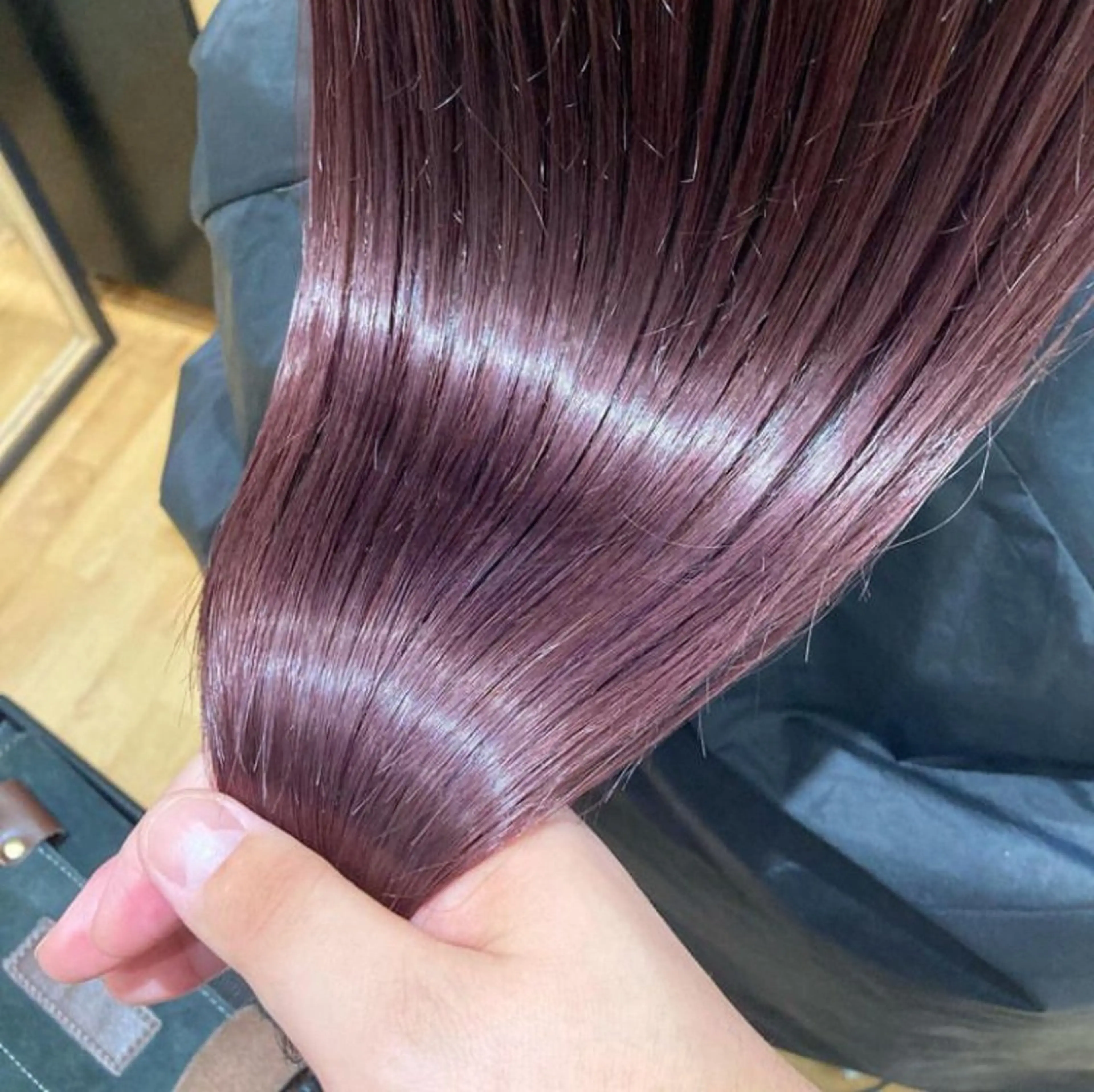 ロング カラー ヘアアレンジ ブリーチ 透明感カラー ハイトーンカラー 髪質改善 トリートメント エグチ アキラのヘアスタイル