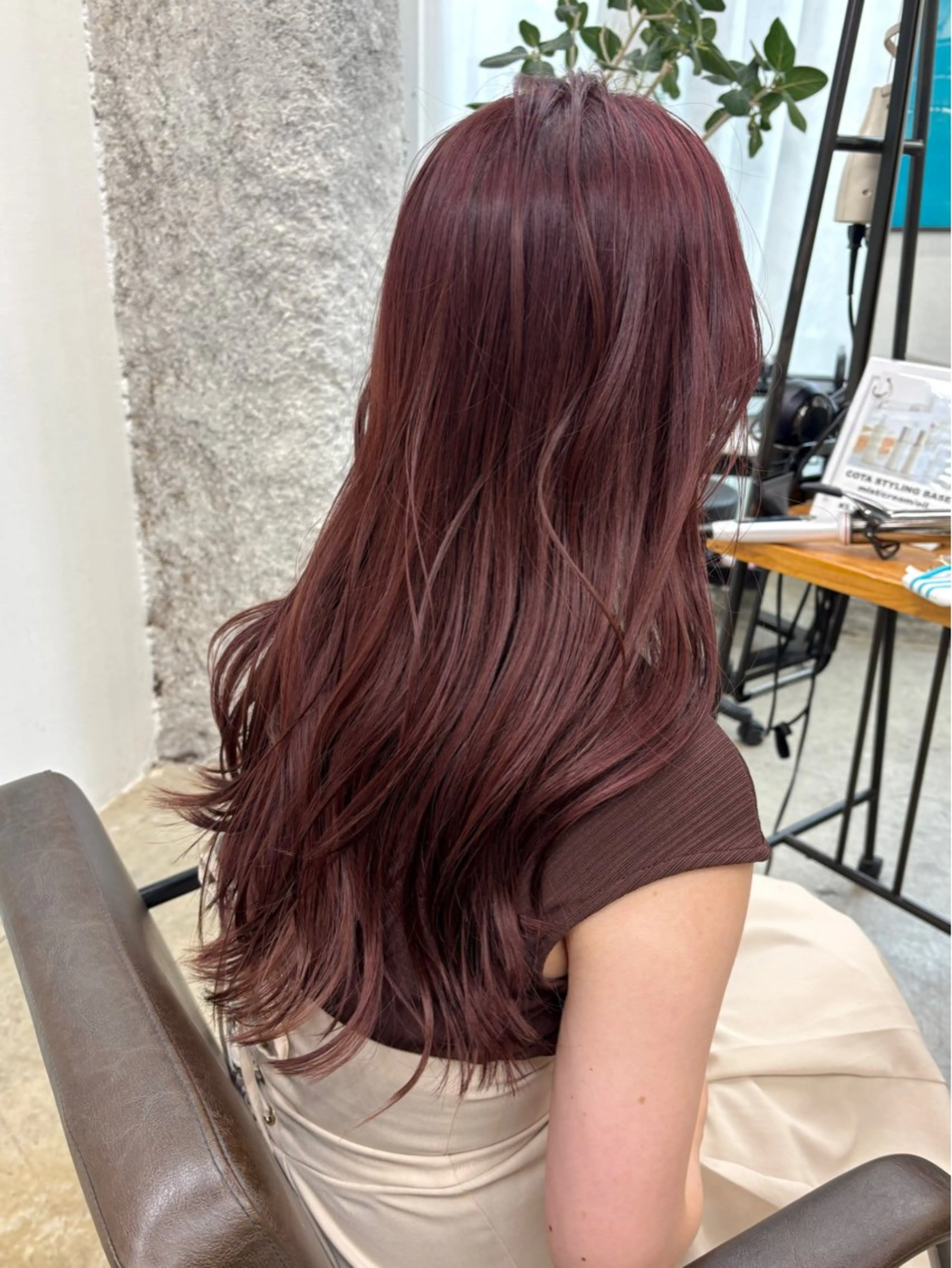 ロング カラー ベージュカラー ブリーチ ボルドーカラー ブラウンカラー カシス ヘアカラー トリートメント 暖色カラー/天神/ ヘイマサクラのヘアスタイル