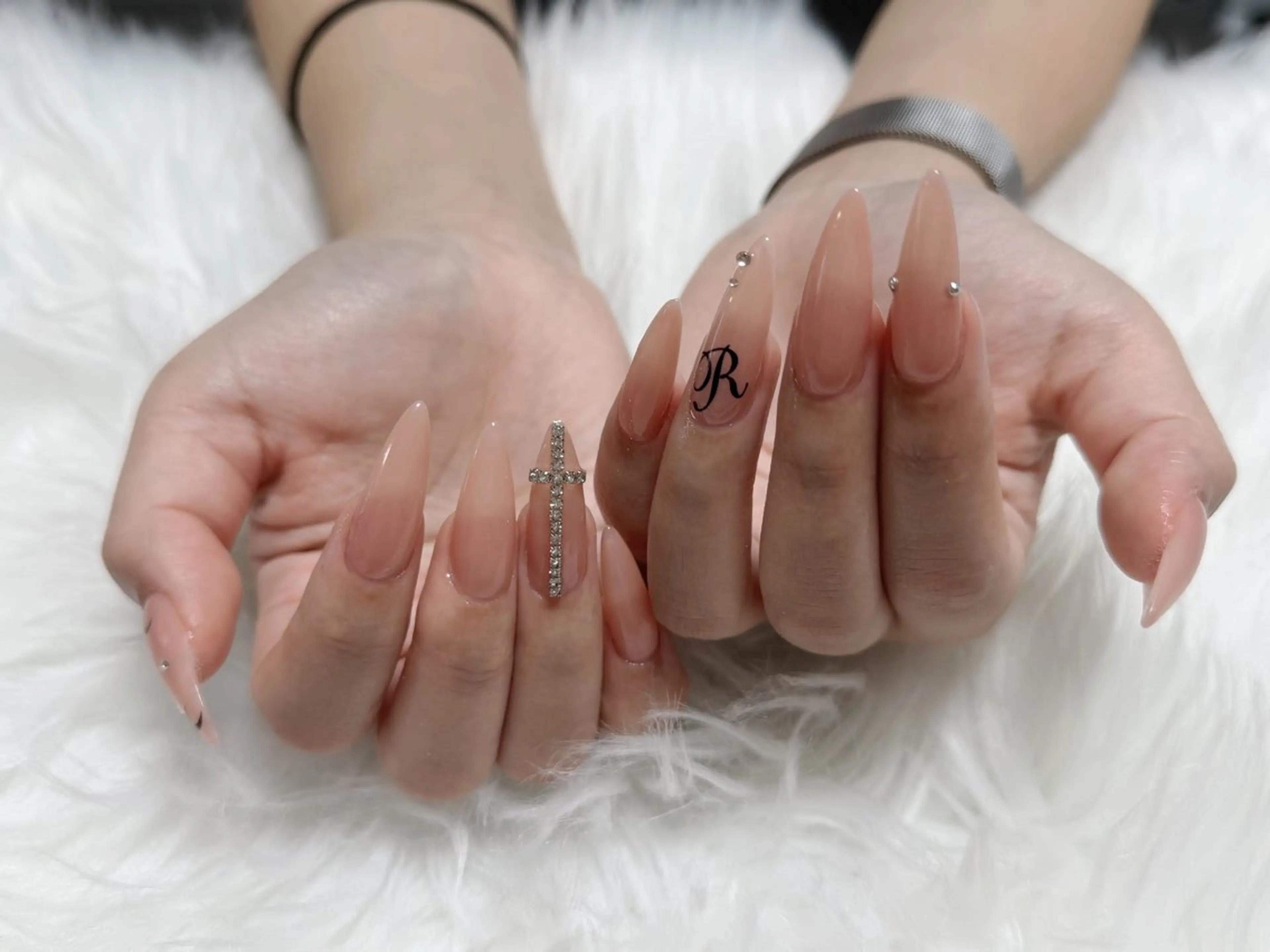 ネイル ハンドネイル BERA NAILSのネイルデザイン