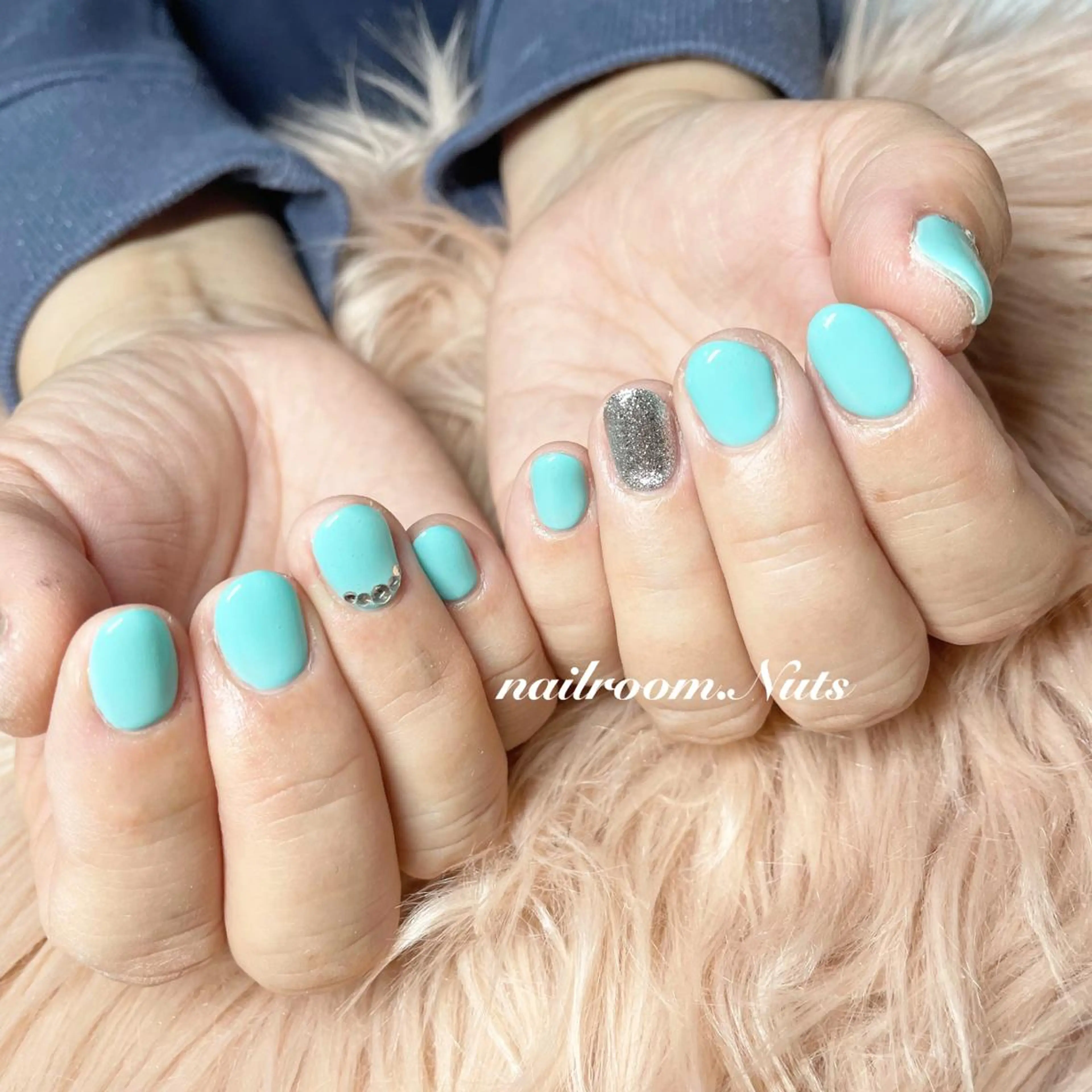 ネイル ハンドネイル nailsalon Nutsのネイルデザイン