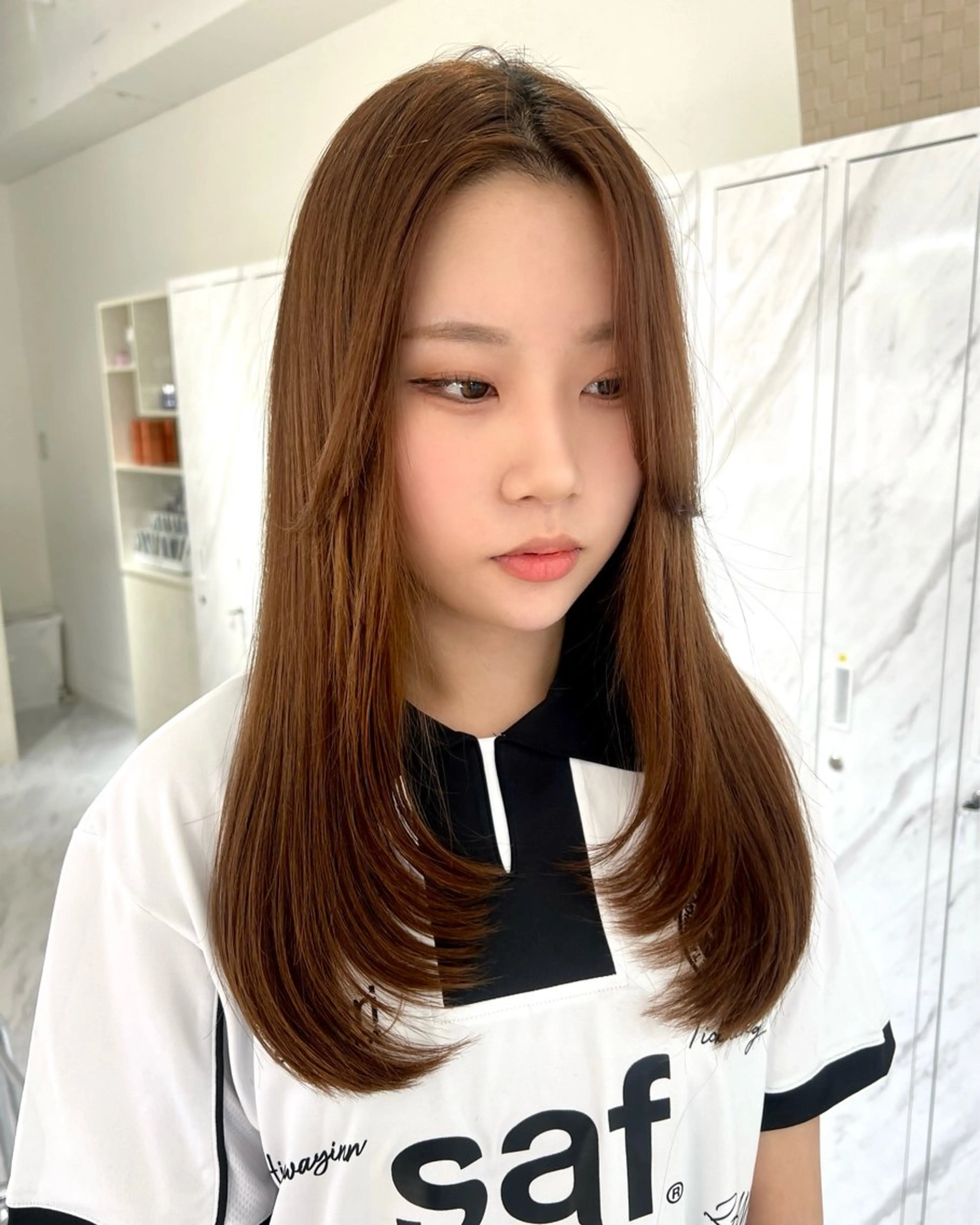 セミロング カラー ヘアアレンジ 韓国風カラー 韓国風ヘア レイヤーカット カット ヘアカラー トリートメント ヘッドスパ ヘアセット 顔まわりカット の達人のヘアスタイル
