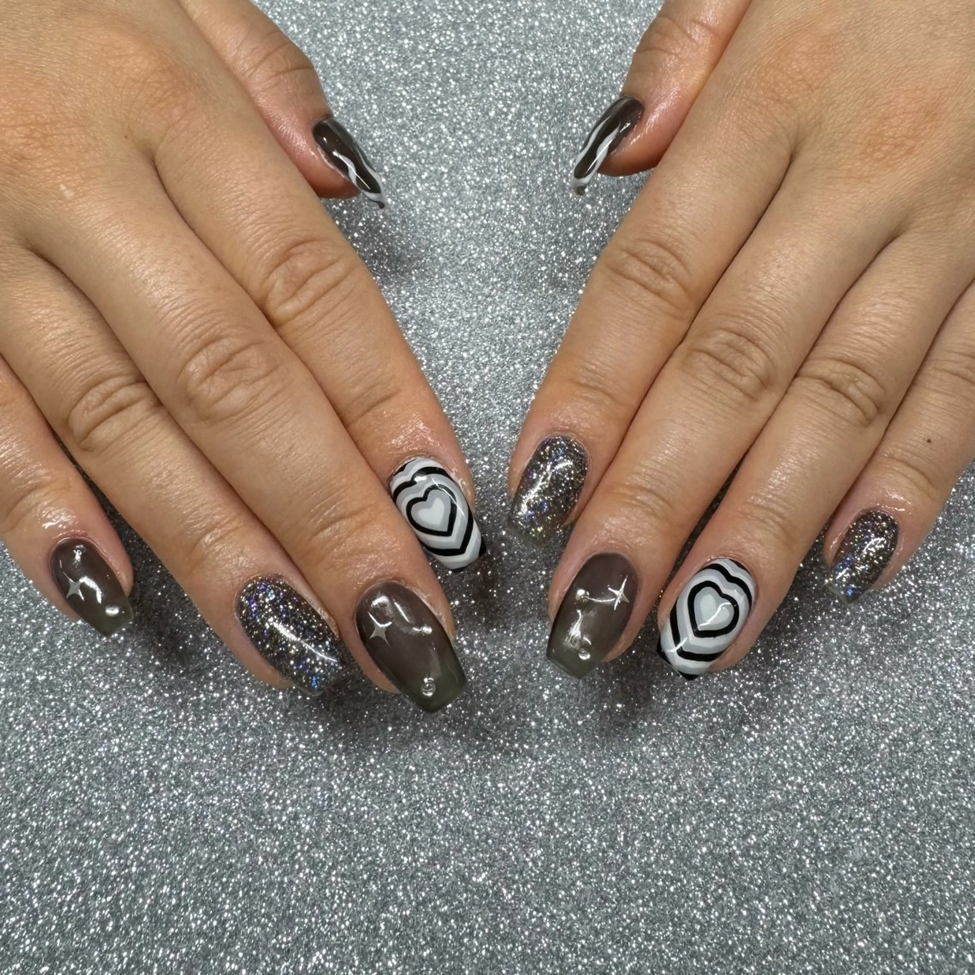 ネイル ハンドネイル VIERU 🌈🎀💖のネイルデザイン