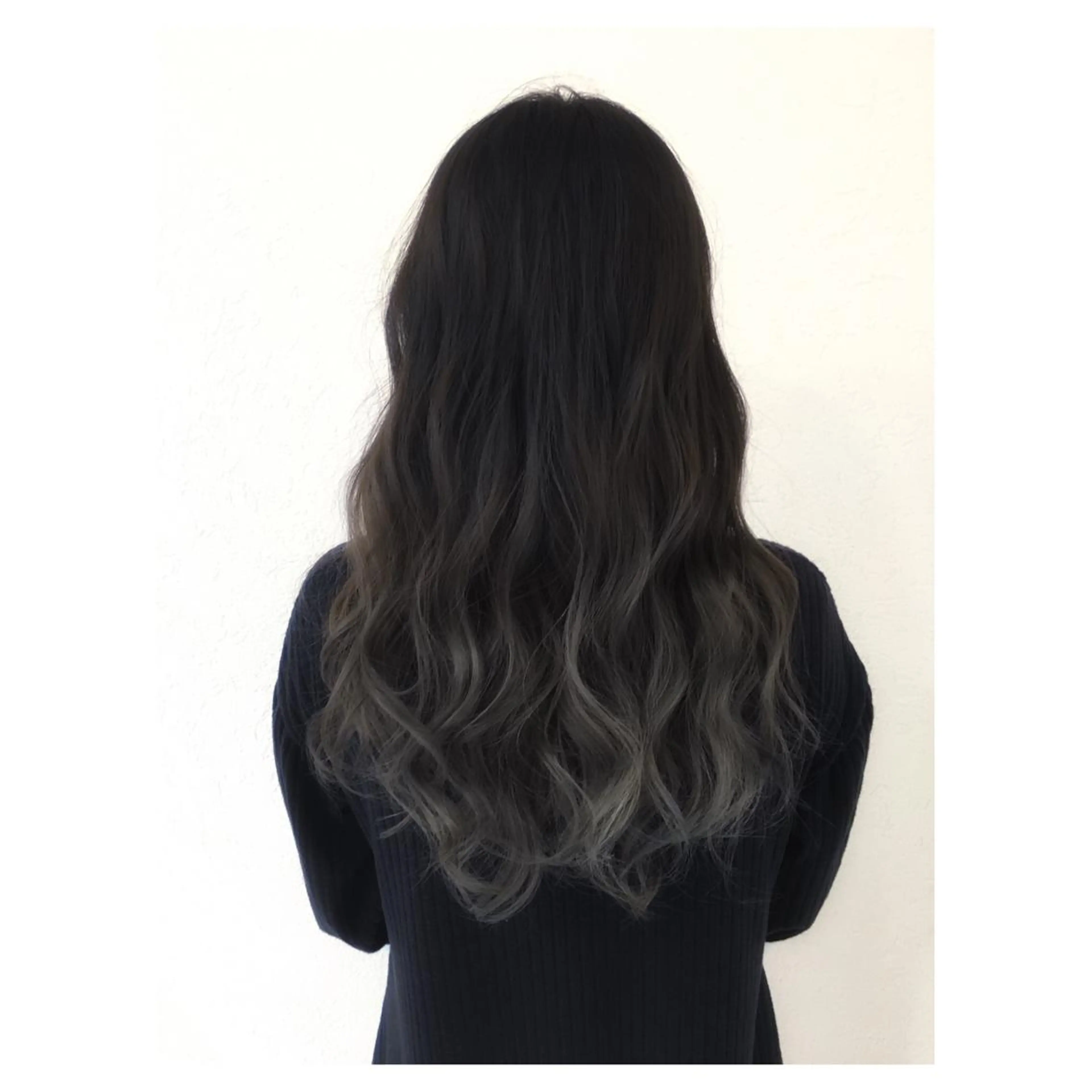 セミロング ロング カラー グラデーションカラー イルミナカラー 外国人風カラー トリートメント biscohair 髪にドラマを。のヘアスタイル