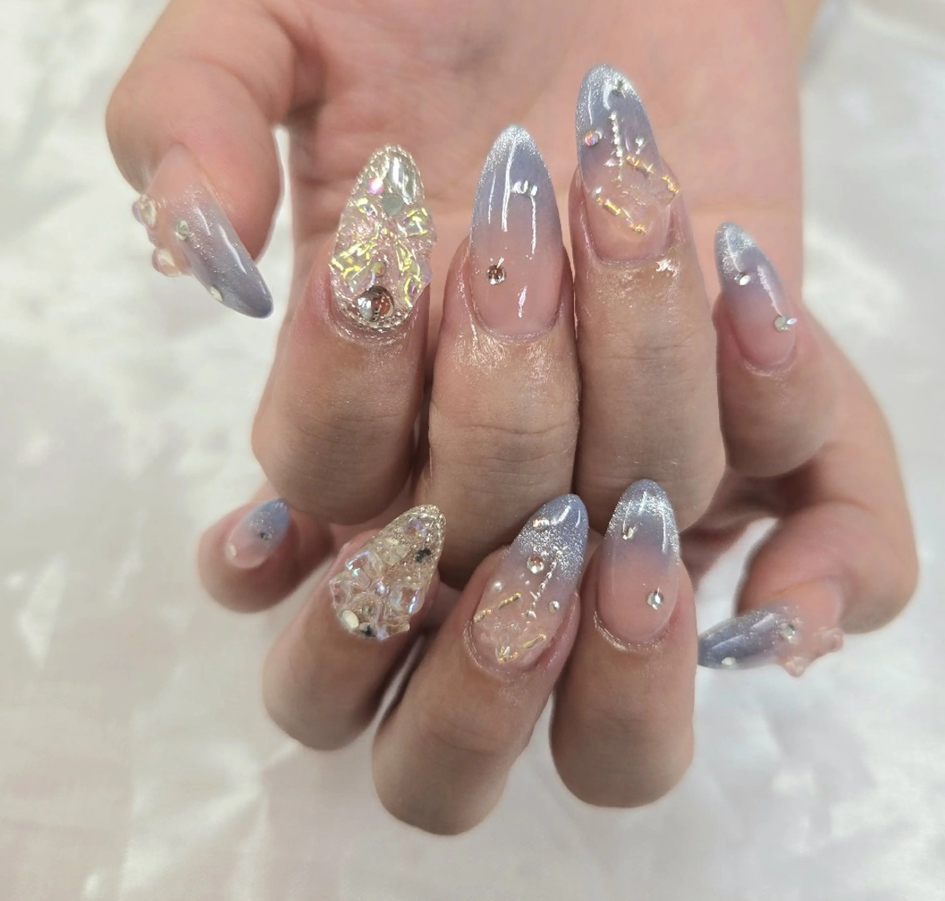 ネイル アートネイル オーロラネイル チークネイル ジェルネイル グラデーション ハンドネイル 河野ちえ (雑誌掲載サロン)のネイルデザイン