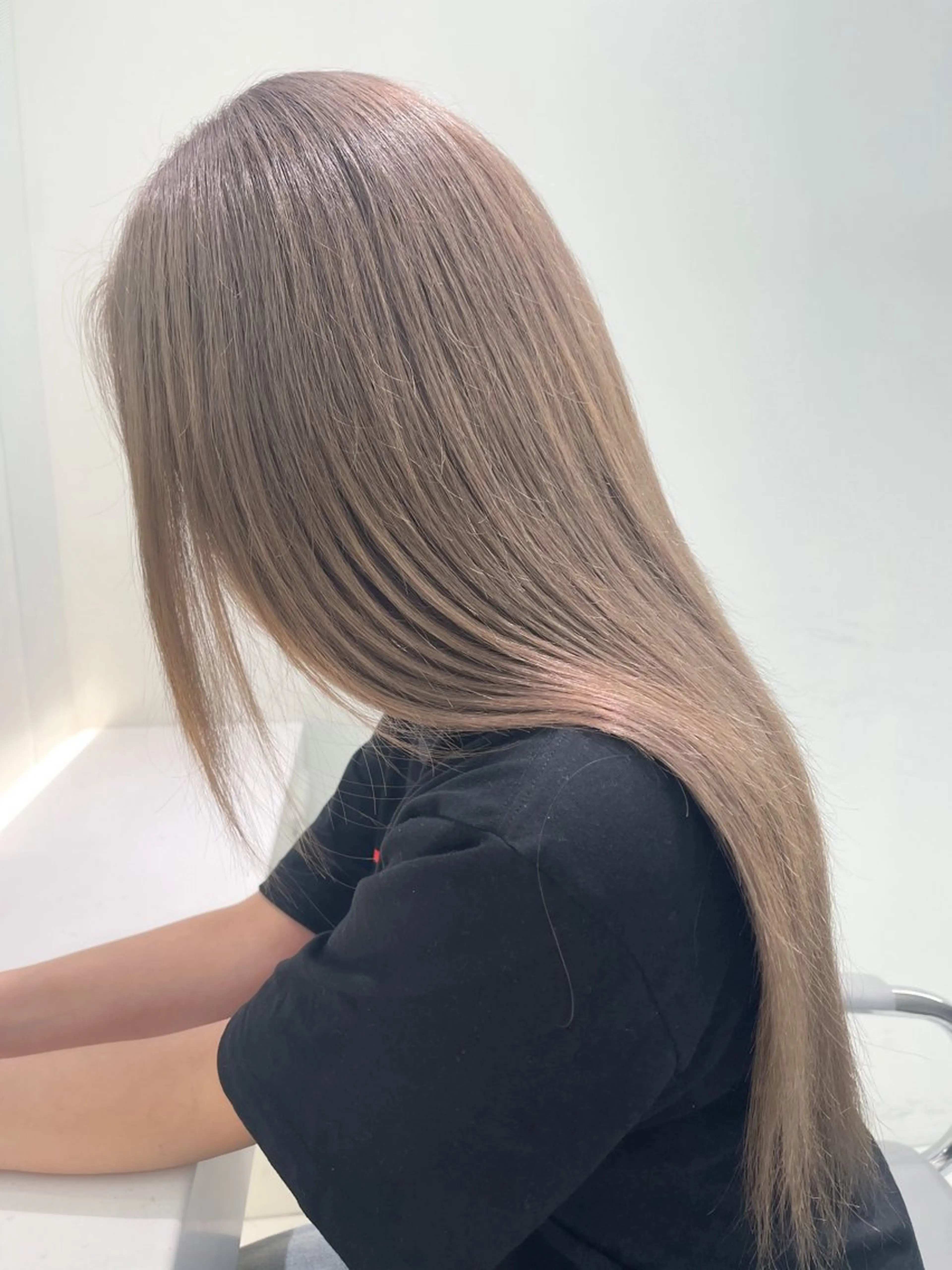 ロング カラー ベージュカラー グレージュ ミルクティーグレージュ トリートメント /カラー/NAOKIのヘアスタイル