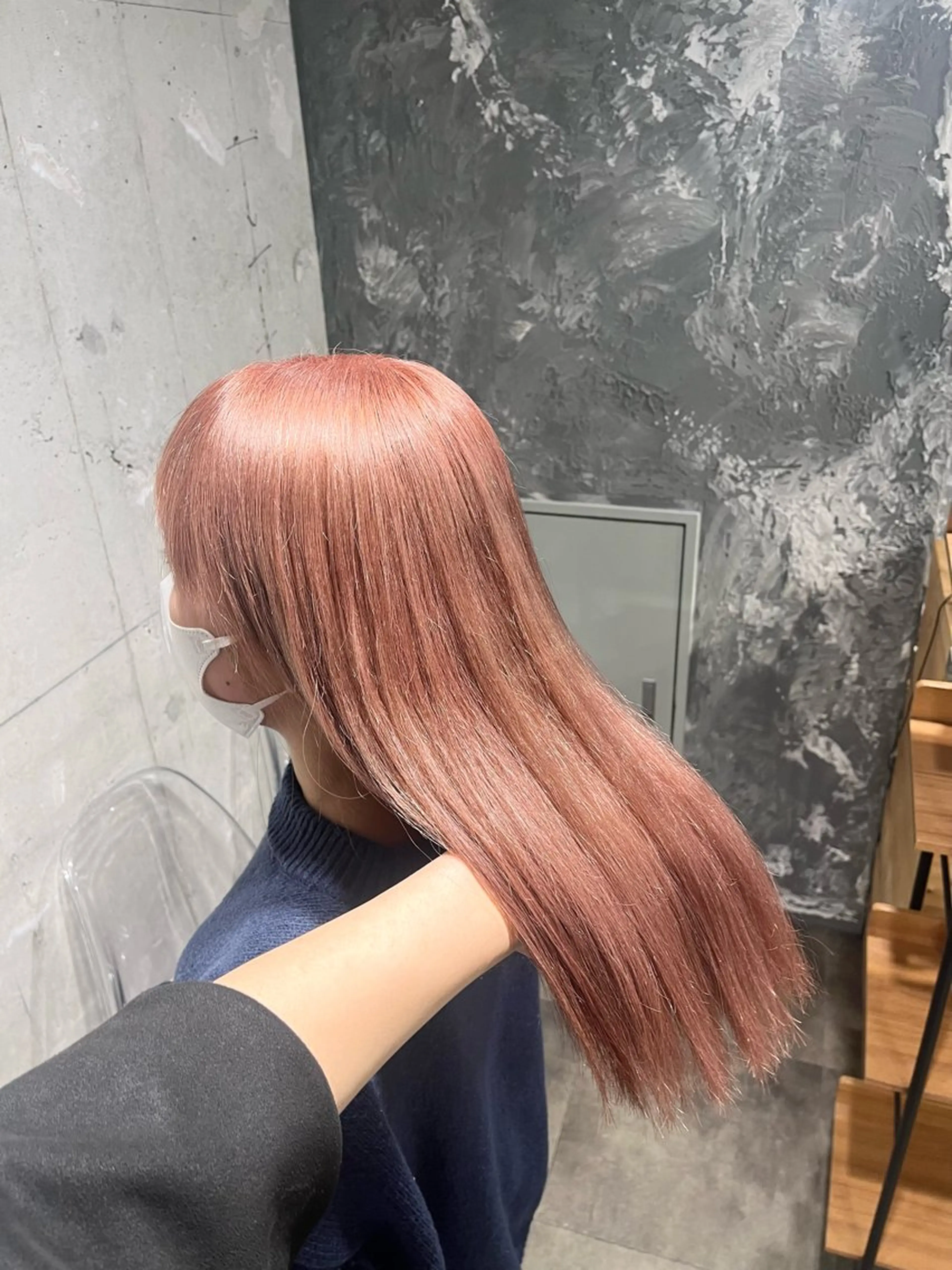 ロング カラー ヘアカラー ハイトーンカラー 🦄レイヤーカットのヘアスタイル