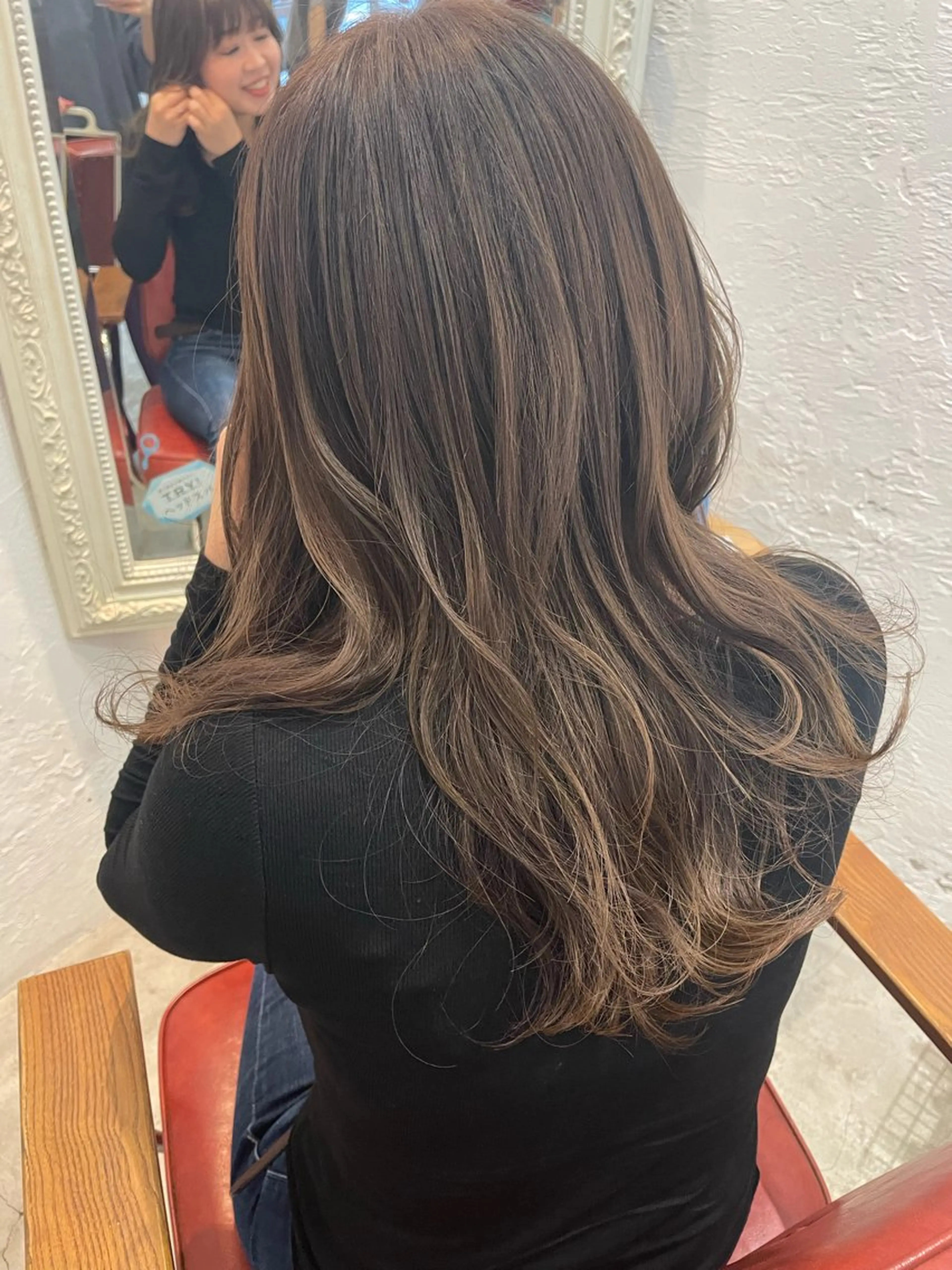 セミロング カット ヘアカラー fio マナミのヘアスタイル