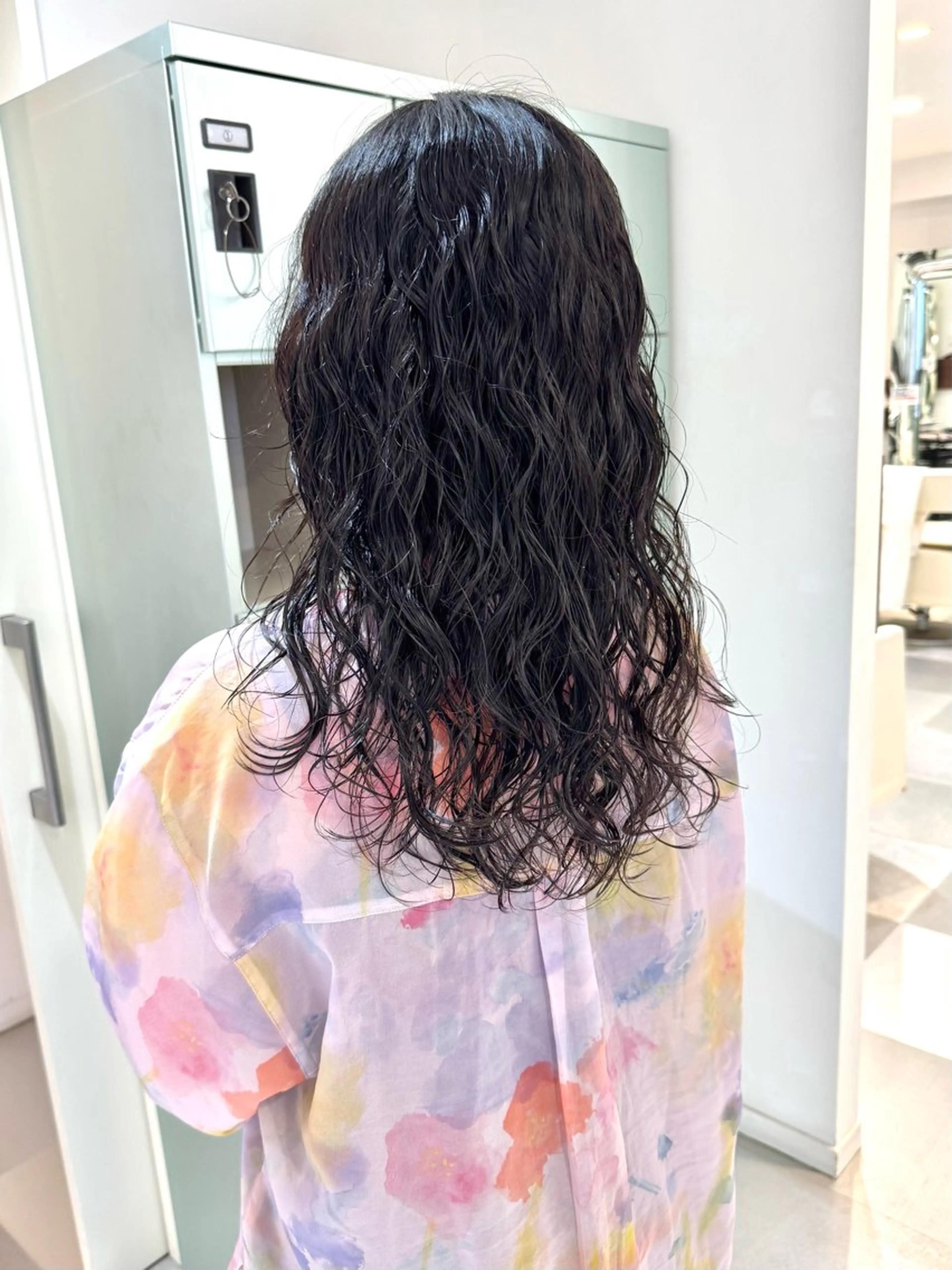 ロング パーマ ロング カット パーマ トリートメント ZENKO表参道店所属・デジタルパーマ 🌀ボブ　萩原　龍のヘアスタイル