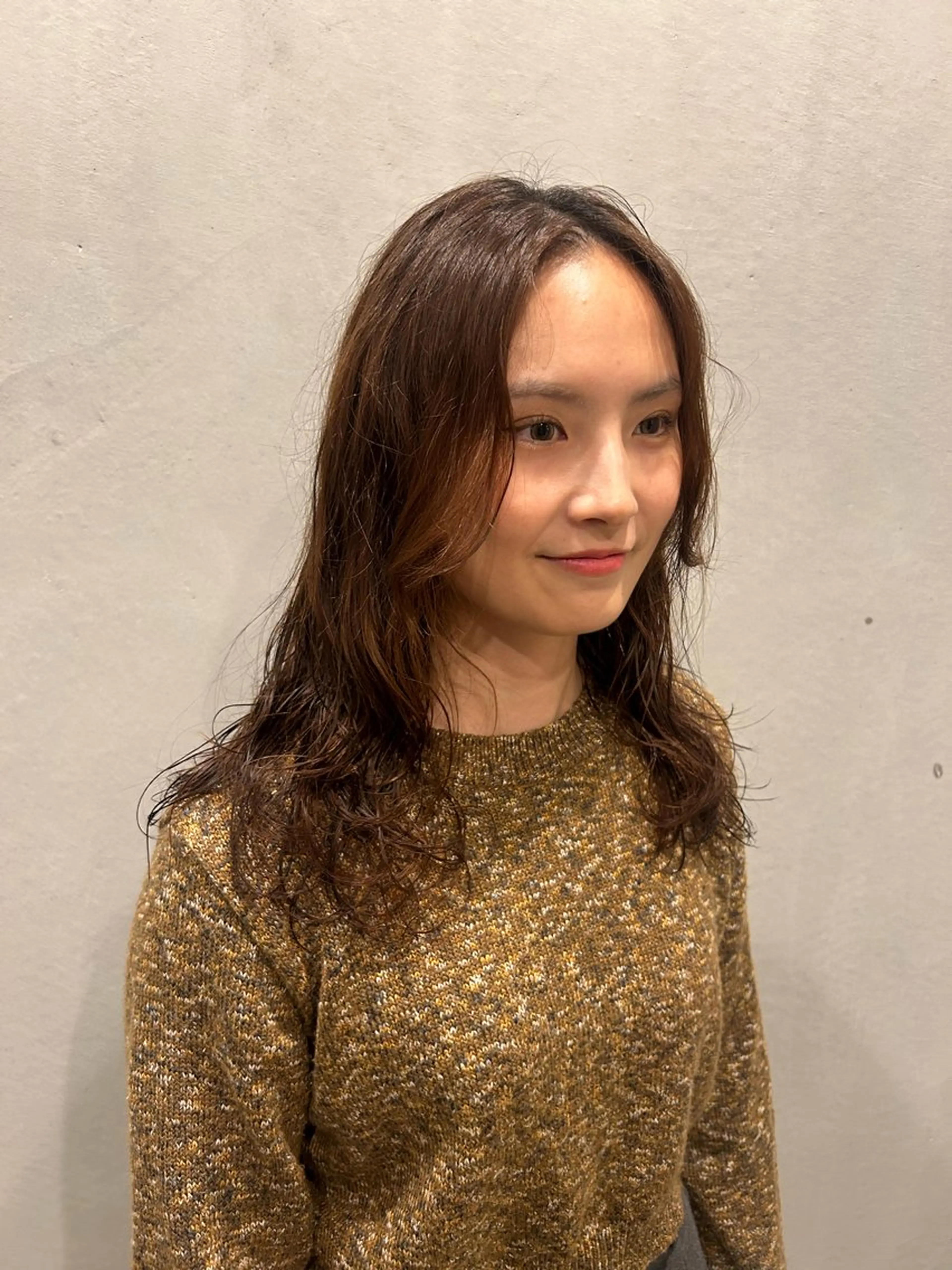 ミディアム パーマ ミディアムパーマ ニュアンスパーマ レイヤーカット/長岡 グレージュ/マユ🎀のヘアスタイル