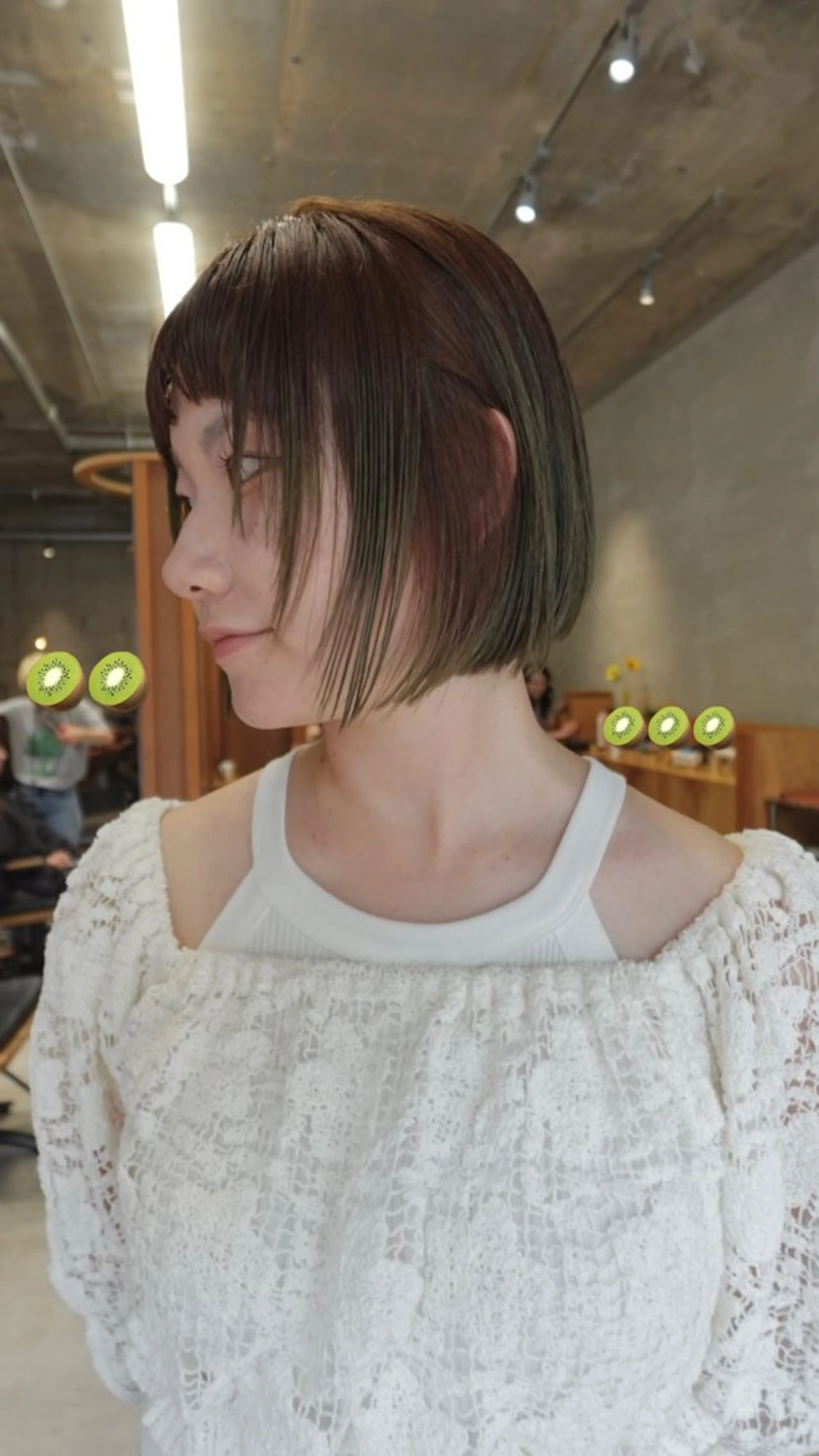 ショート カラー ブリーチ デザインカラー カット ヘアカラー トリートメント wewe: momoeのヘアスタイル