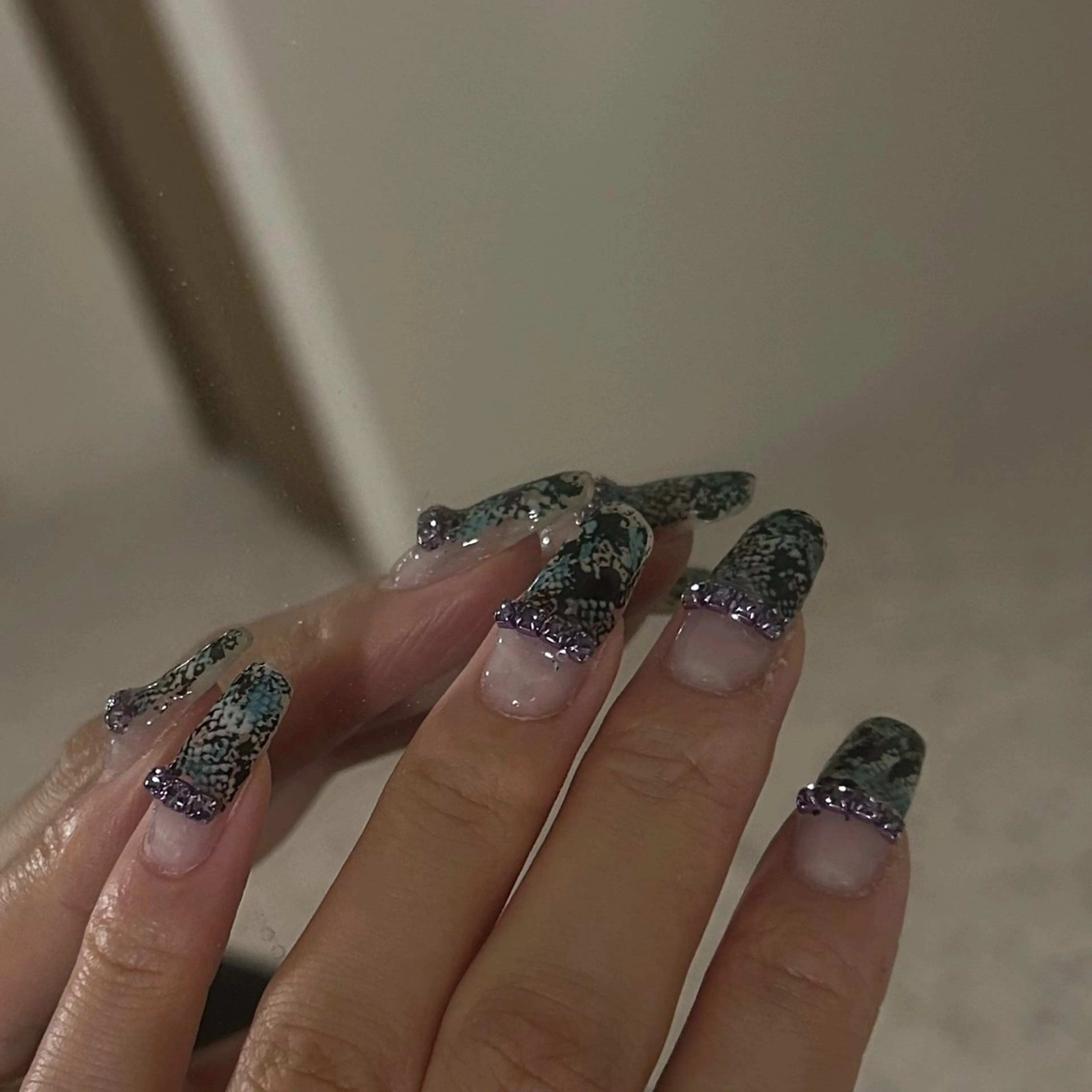 ネイル ハンドネイル フットネイル m apart ment nailのネイルデザイン