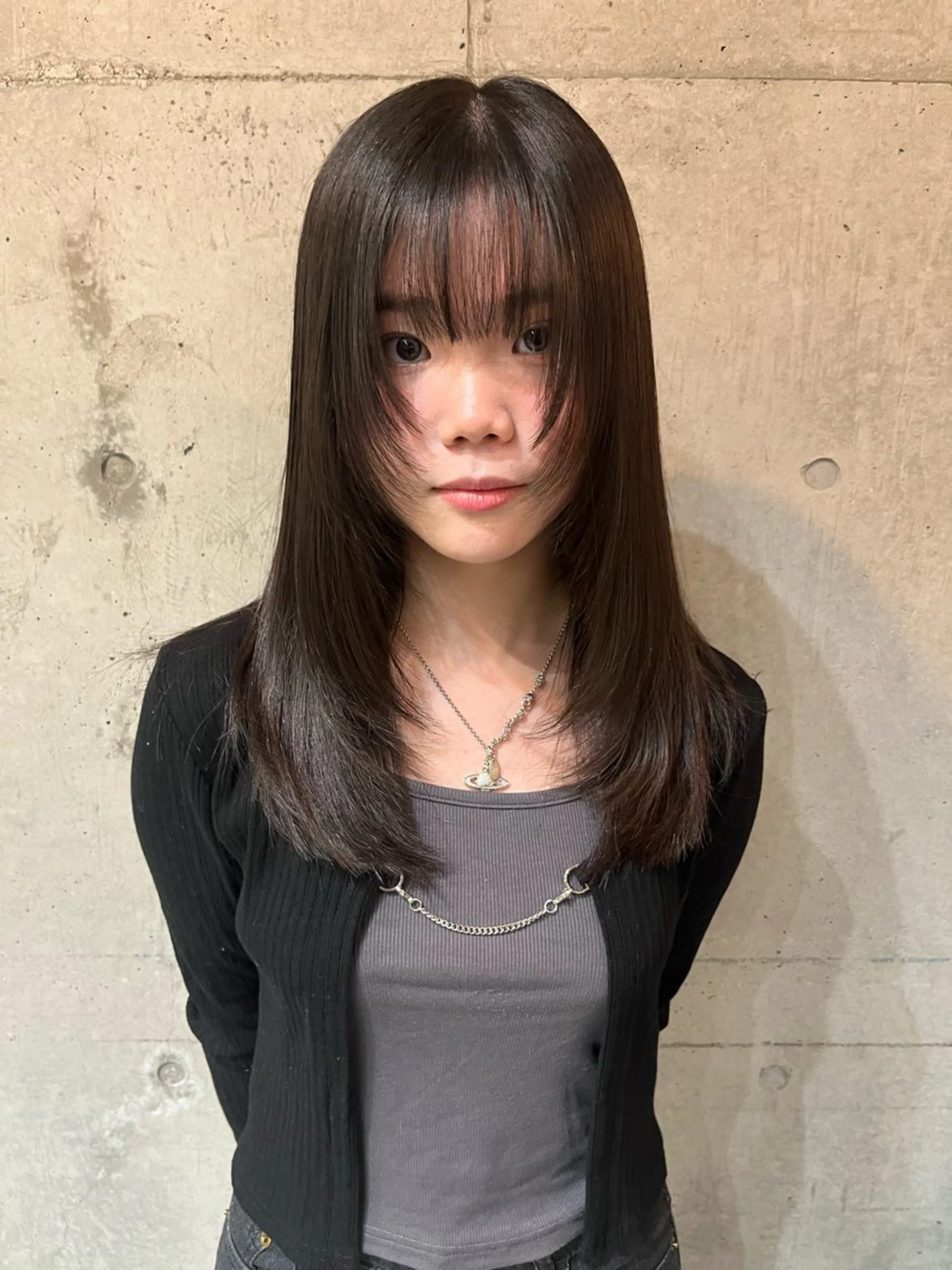 セミロング 顔まわりレイヤー ハイレイヤー レイヤーカット ウルフカット レイヤーカット\ウル フ　chinatsuのヘアスタイル