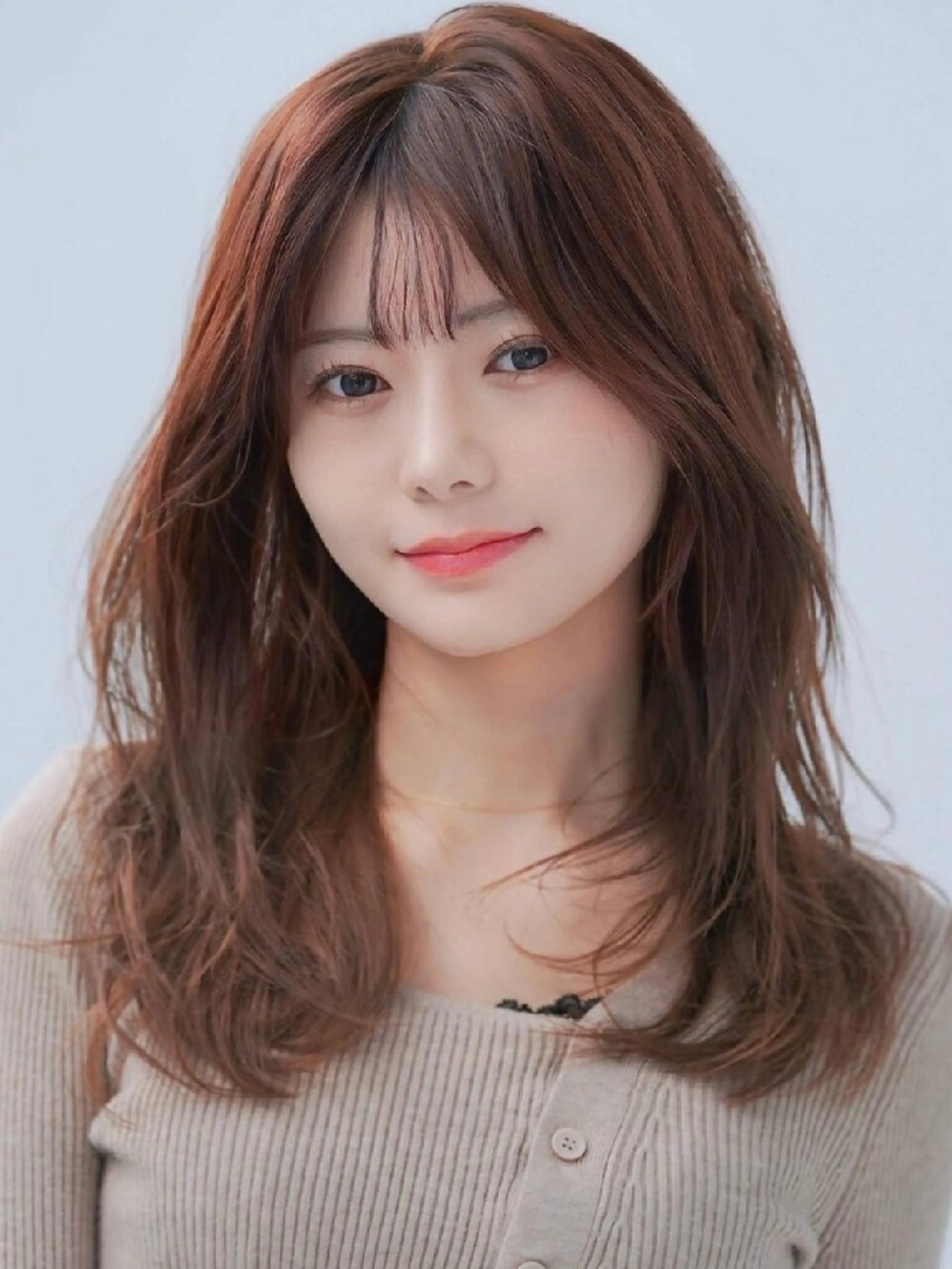 セミロング カット ヘアカラー トリートメント 吉本 敬のヘアスタイル