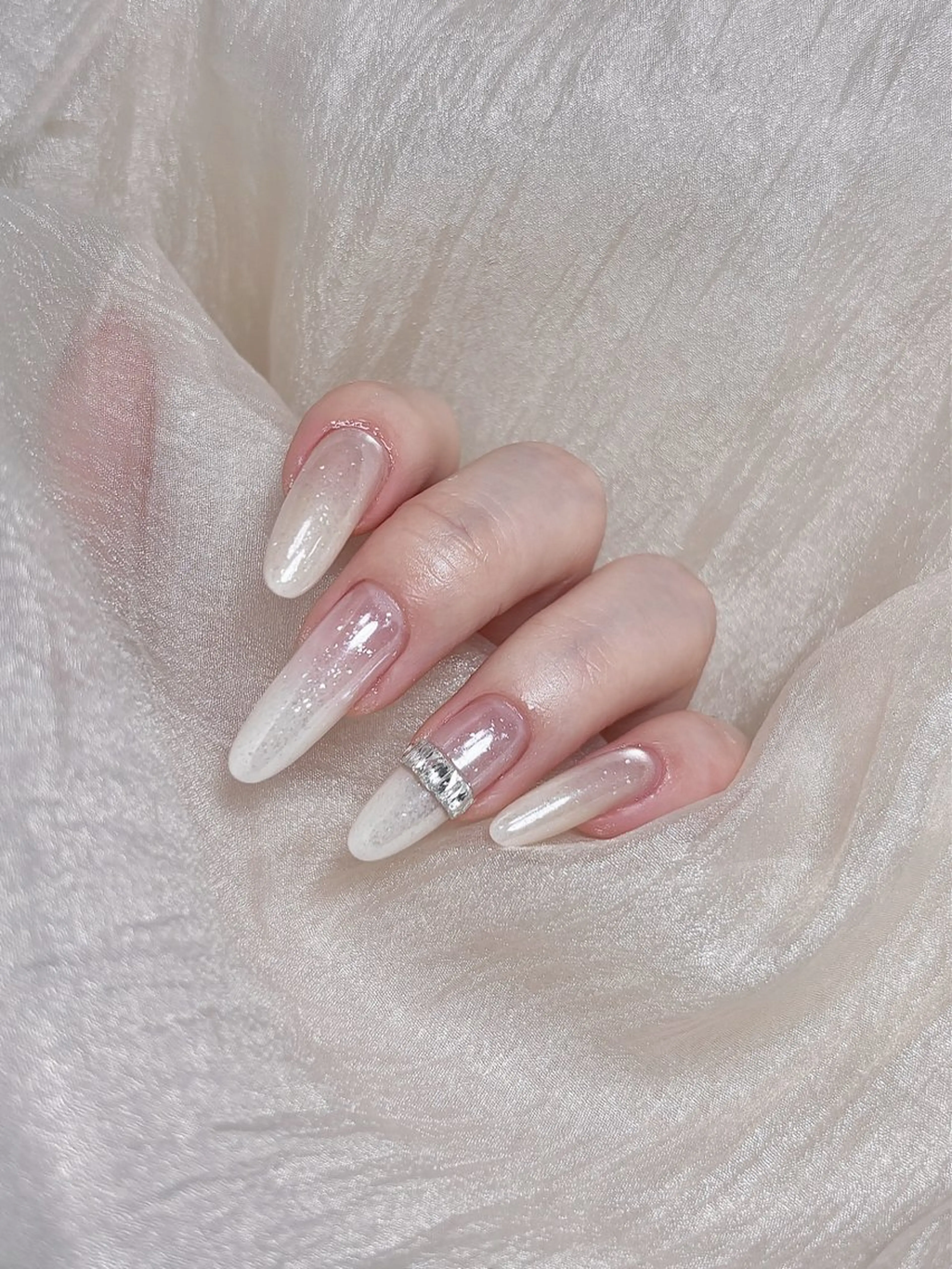 ネイル Elin Maggieのネイルデザイン