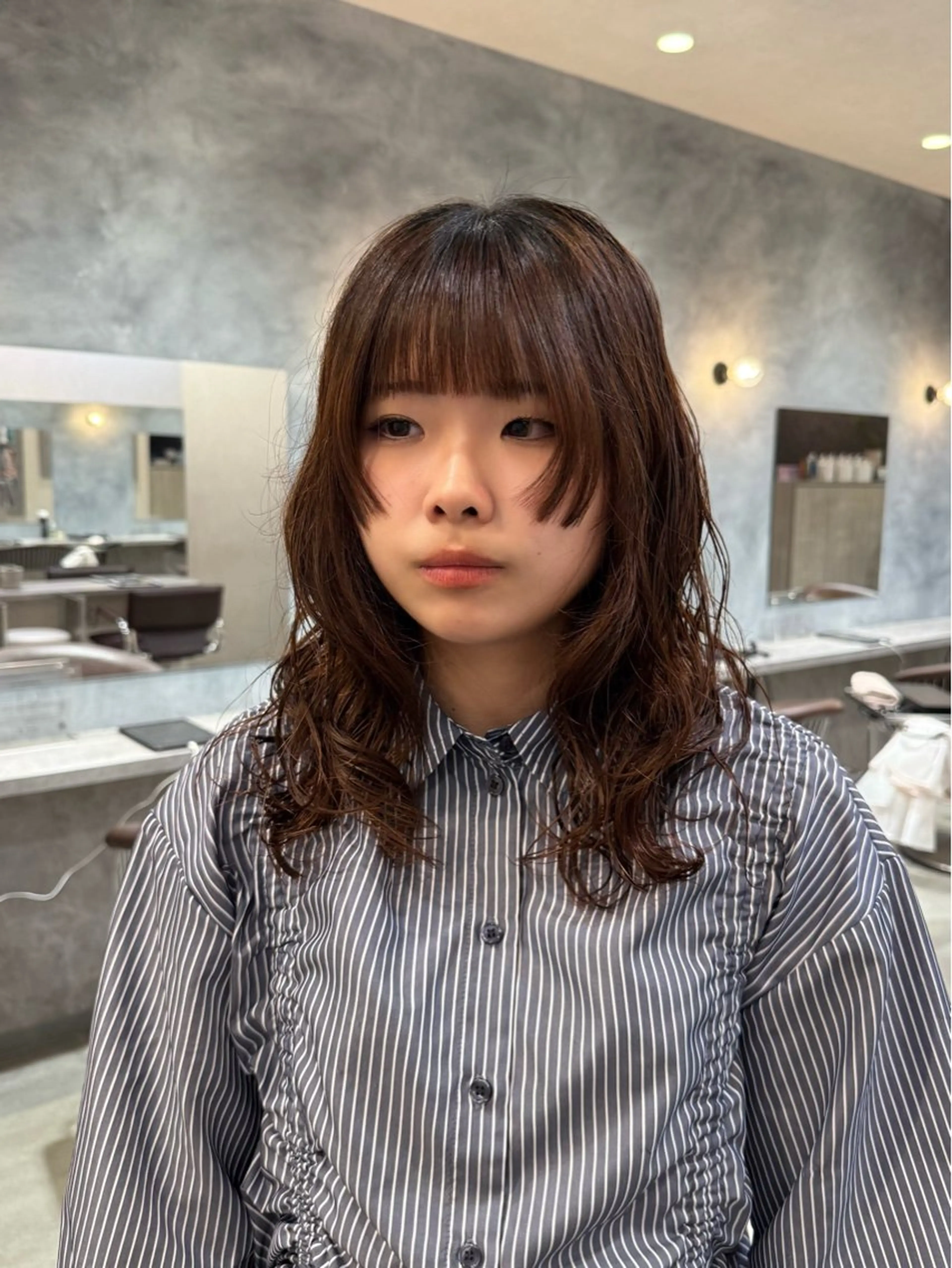 セミロング 山元 くるみのヘアスタイル