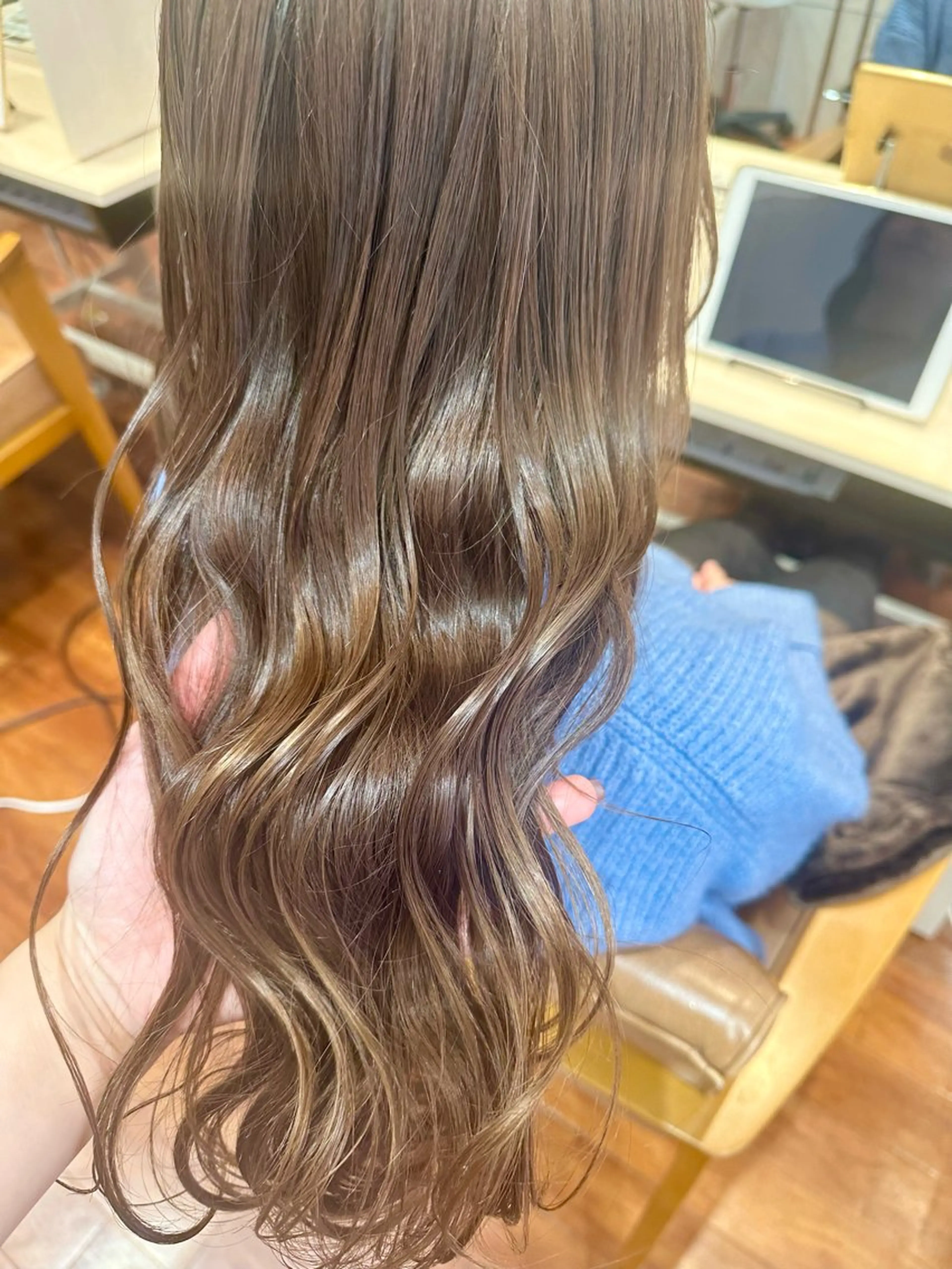 ロング PRIMA aimer所属・前田 花綸のヘアスタイル