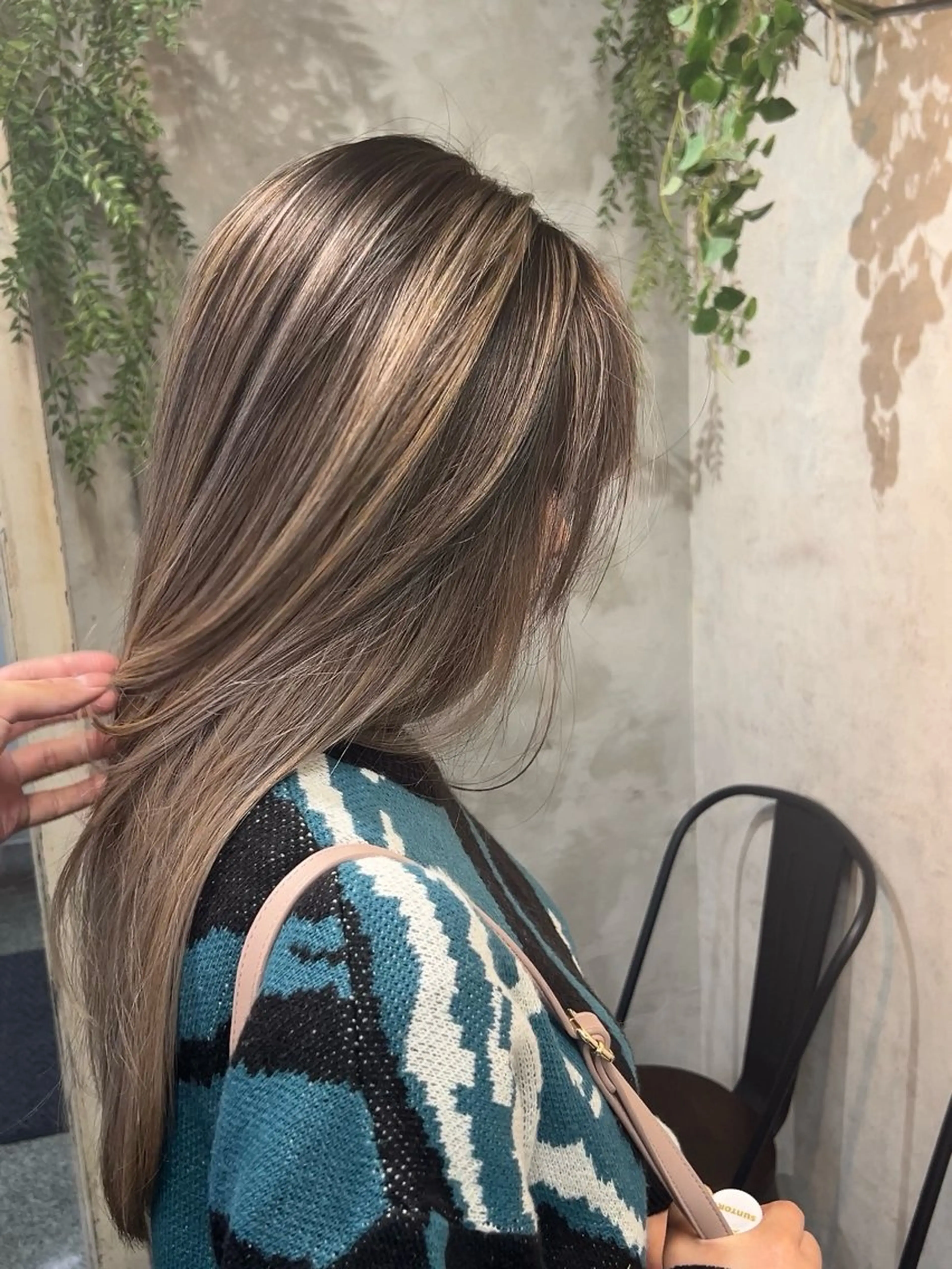 ロング カラー ヘアカラー トリートメント apollo yokohama所属・バレイヤージュ横浜 ハイライトのヘアスタイル