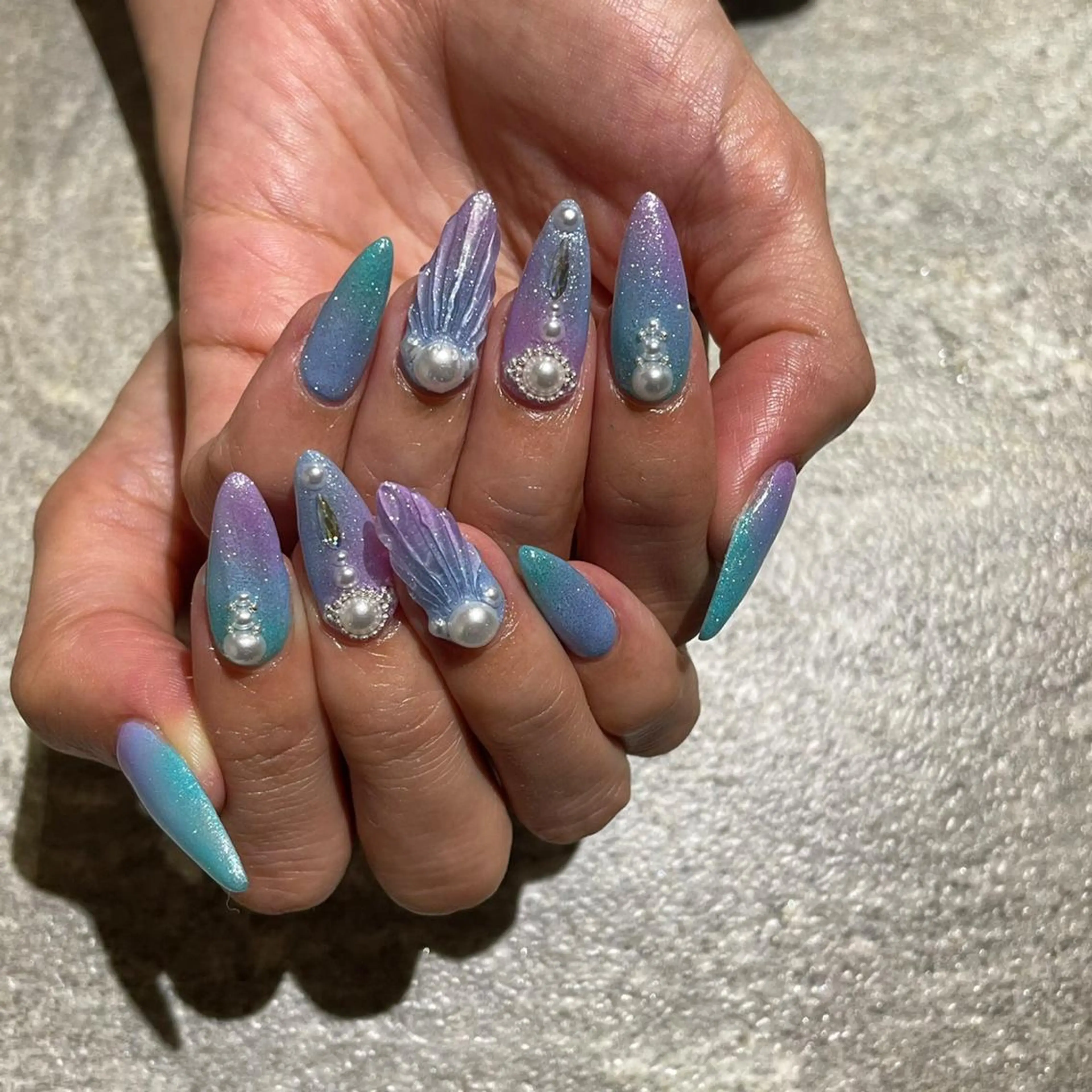 ネイル 【やり放題専門店】 スカルプ＆長さ出しのネイルデザイン