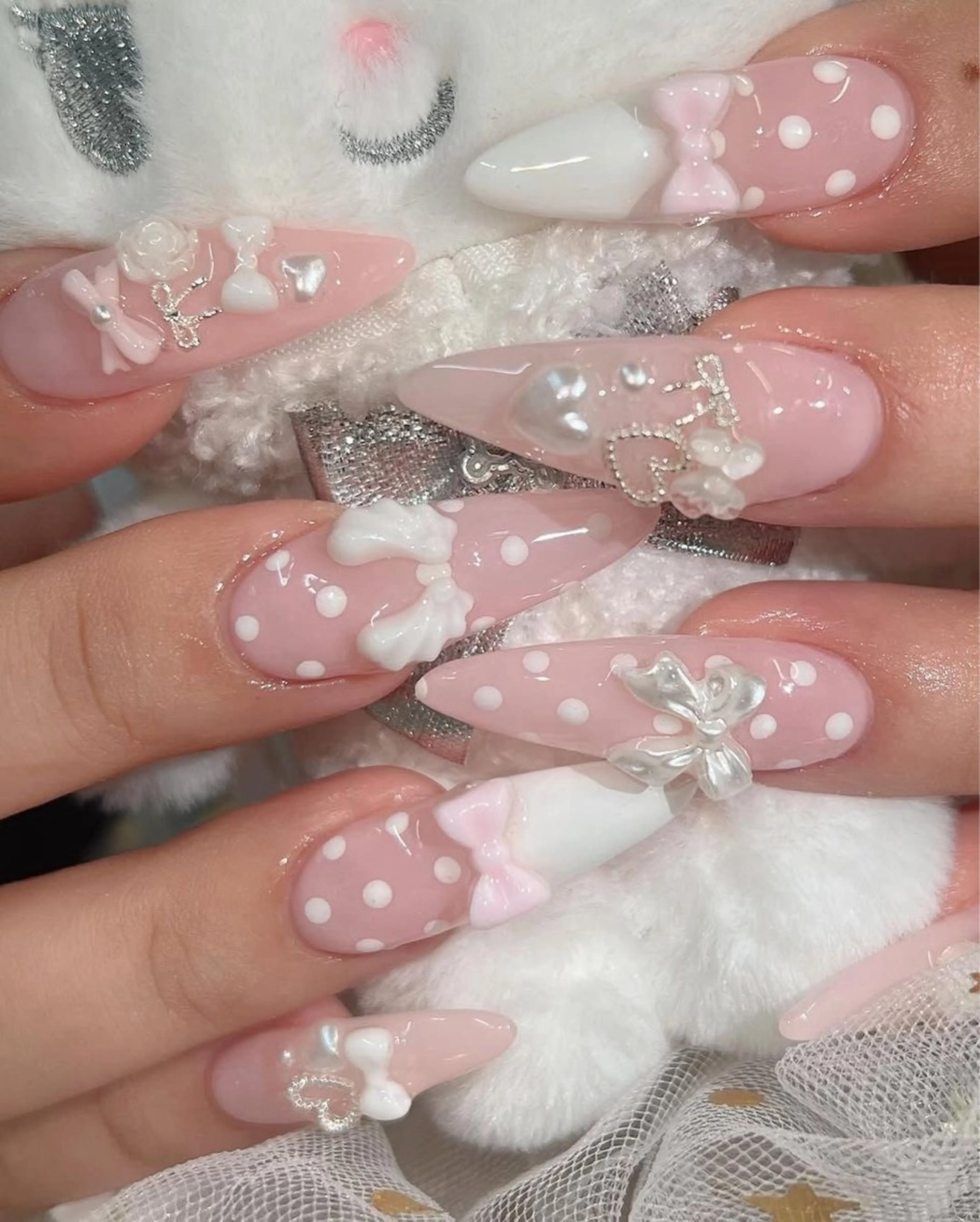 ネイル 長さ出し フレンチネイル グラデーション 卒業式 マグネットネイル ハンドネイル MIHANA NAILのネイルデザイン