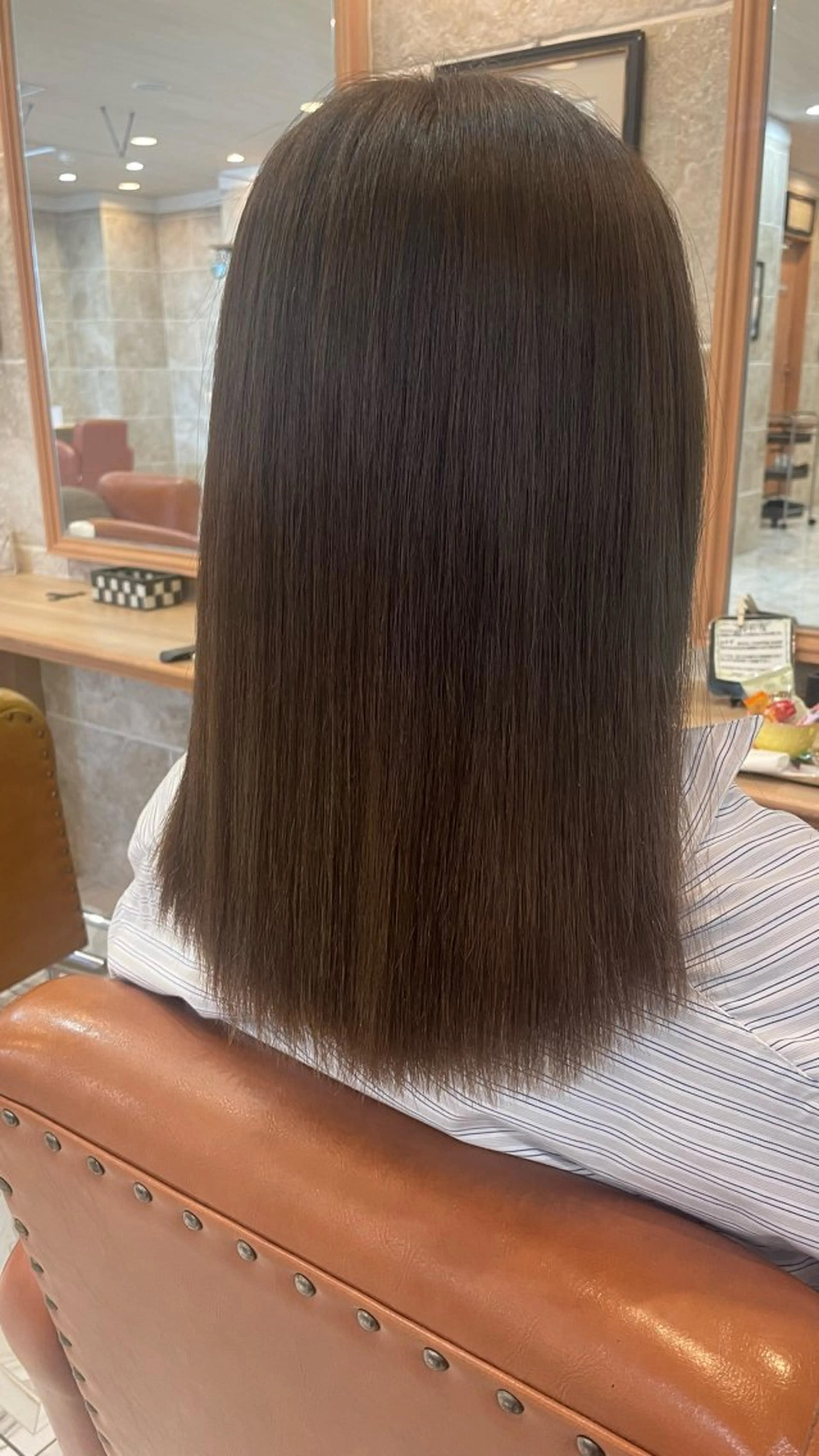 セミロング カラー 松田 唯叶のヘアスタイル