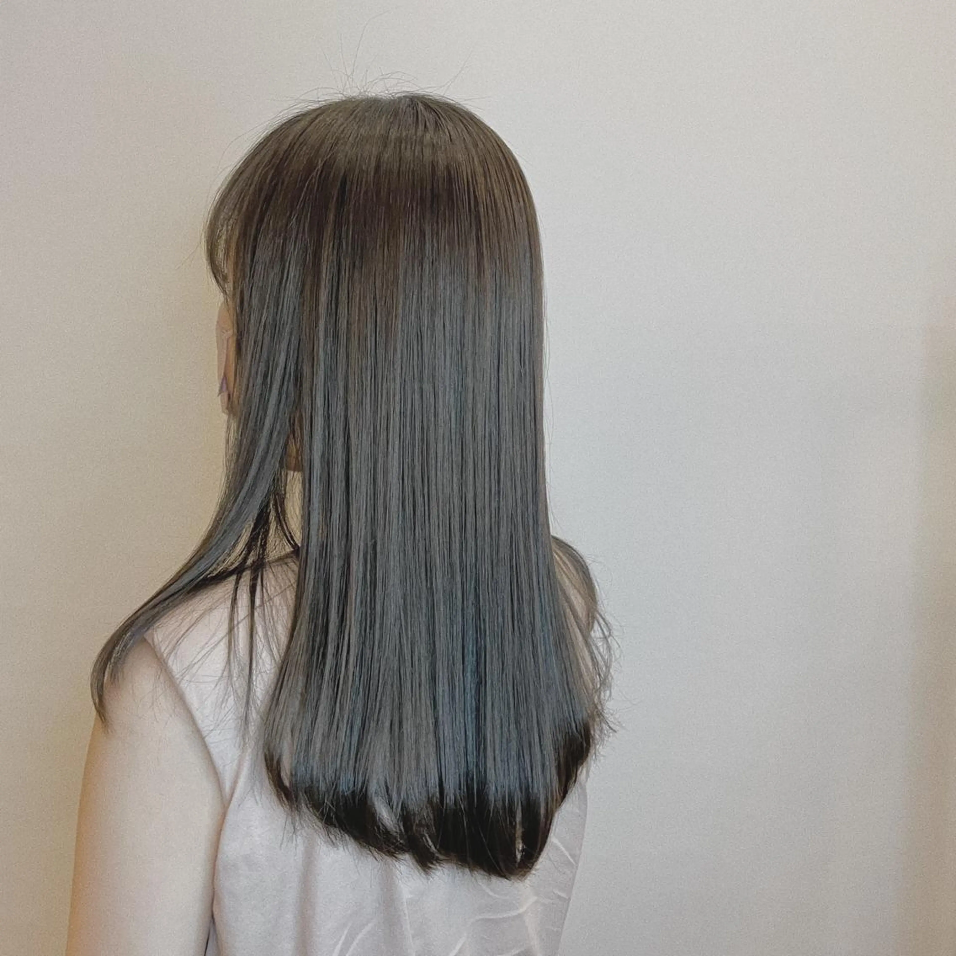 セミロング カラー 落合 美穂のヘアスタイル