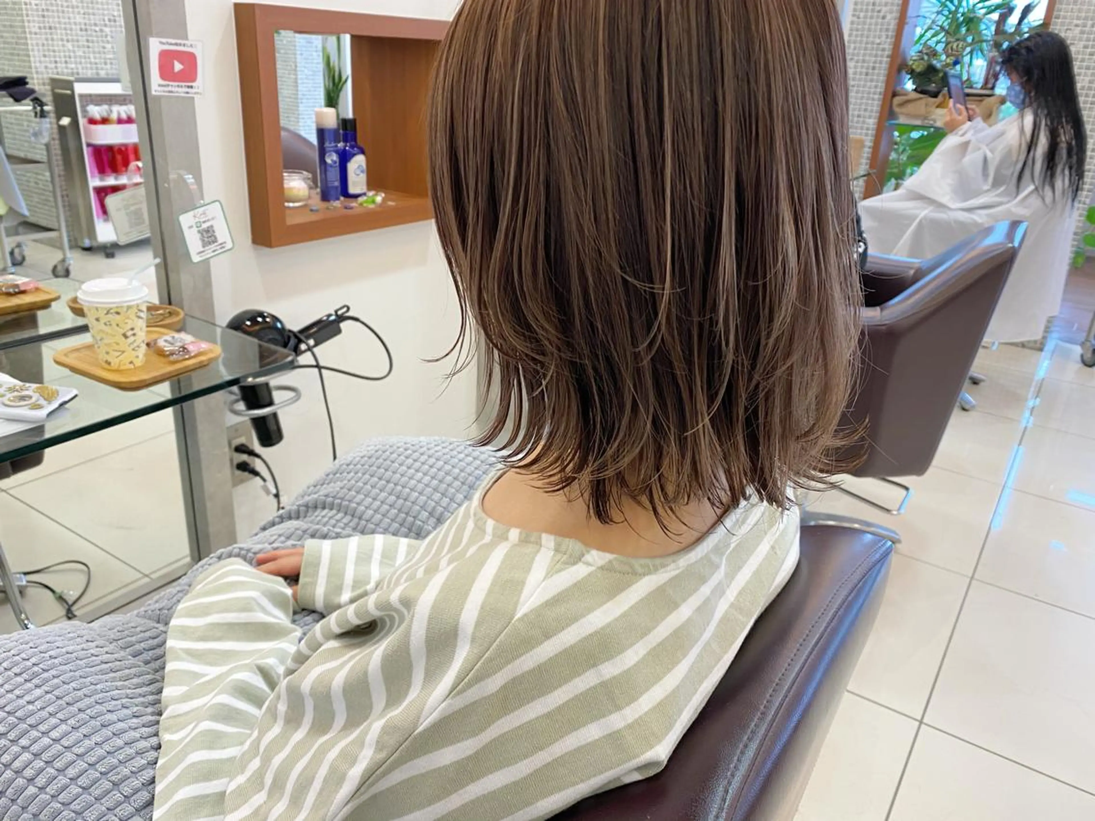 ミディアム カラー 透明感カラー レイヤーカット ウルフカット カット ヘアカラー トリートメント 鈴木 翔梧のヘアスタイル