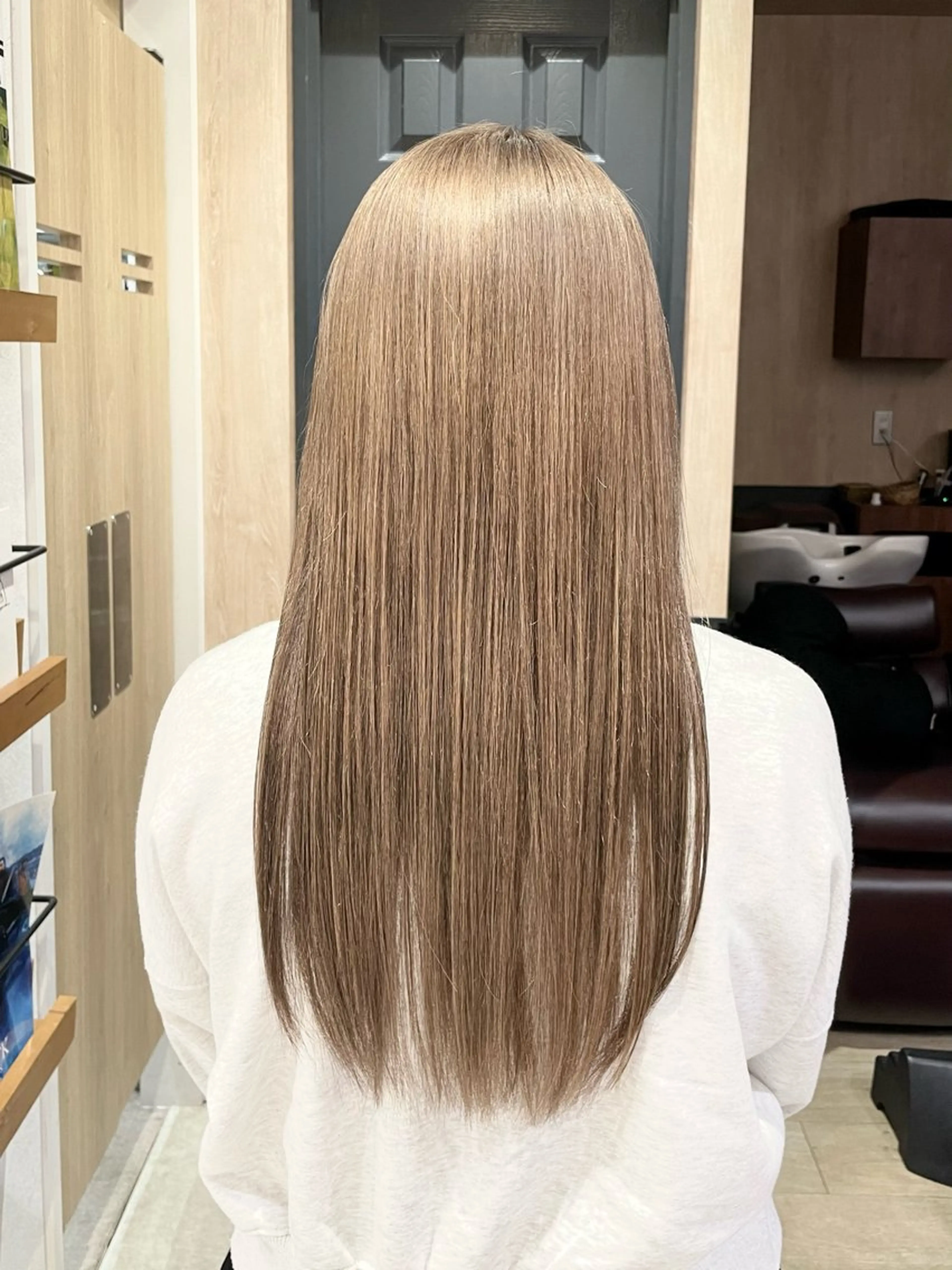 ロング カラー うる艶レイヤーカット hinakoのヘアスタイル
