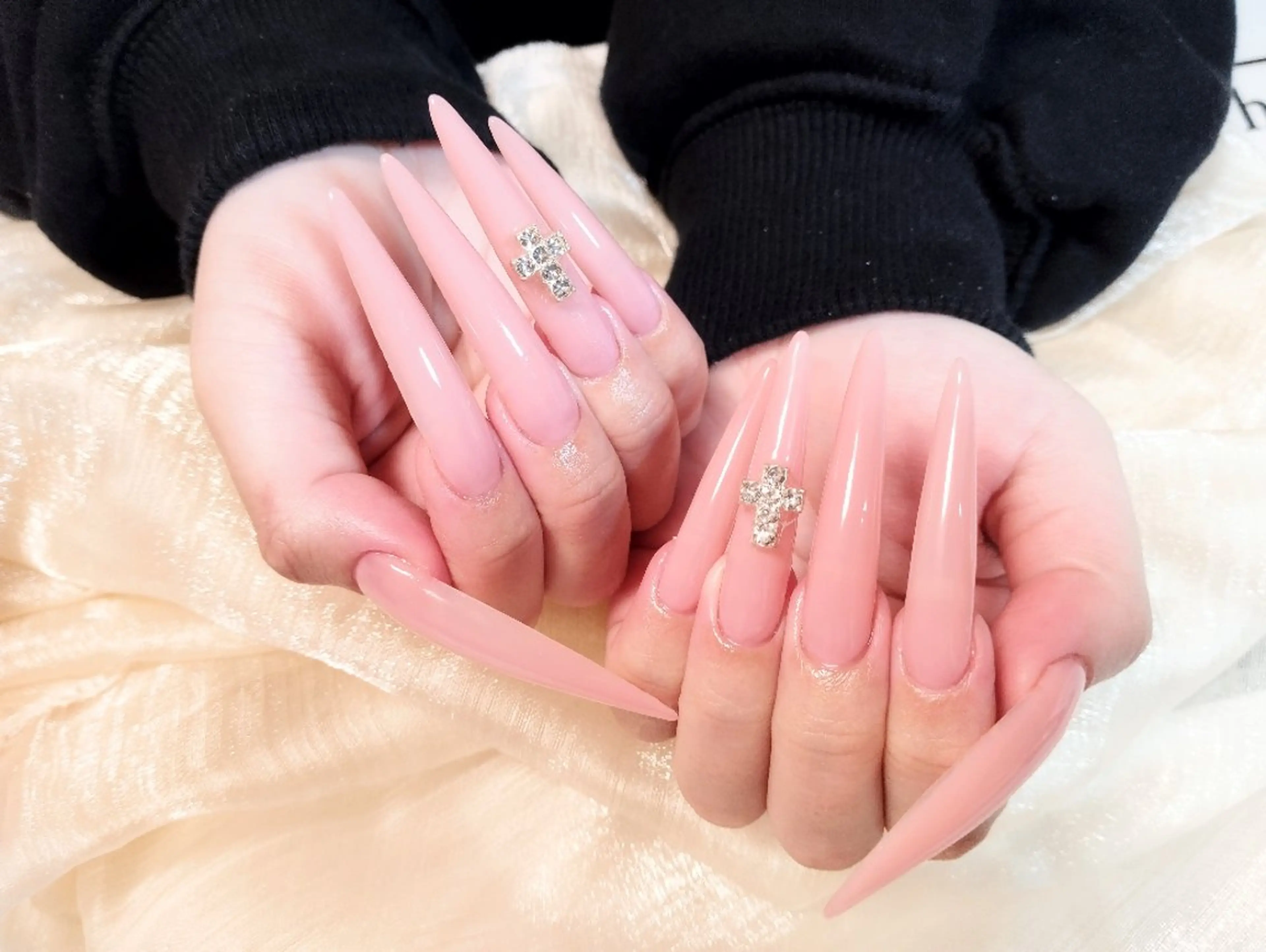 ネイル ワンカラーネイル ネイルチップ ハンドネイル ハンドケア ＤI'A ネイルサロンのネイルデザイン