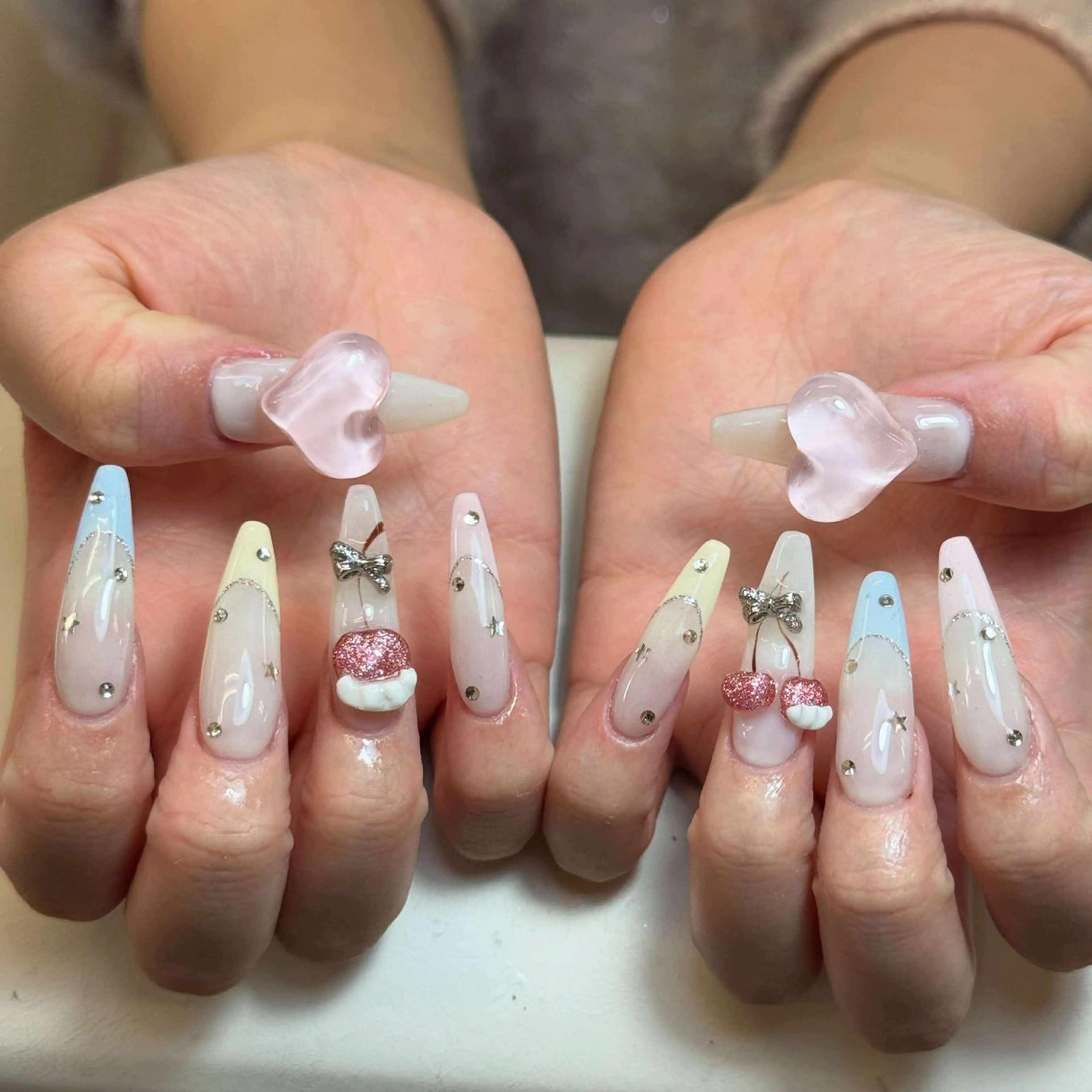 ネイル チークネイル 長さ出し フットネイル マグネットネイル 持ち込み ANH NAIL ゴテゴテ専門店💎のネイルデザイン