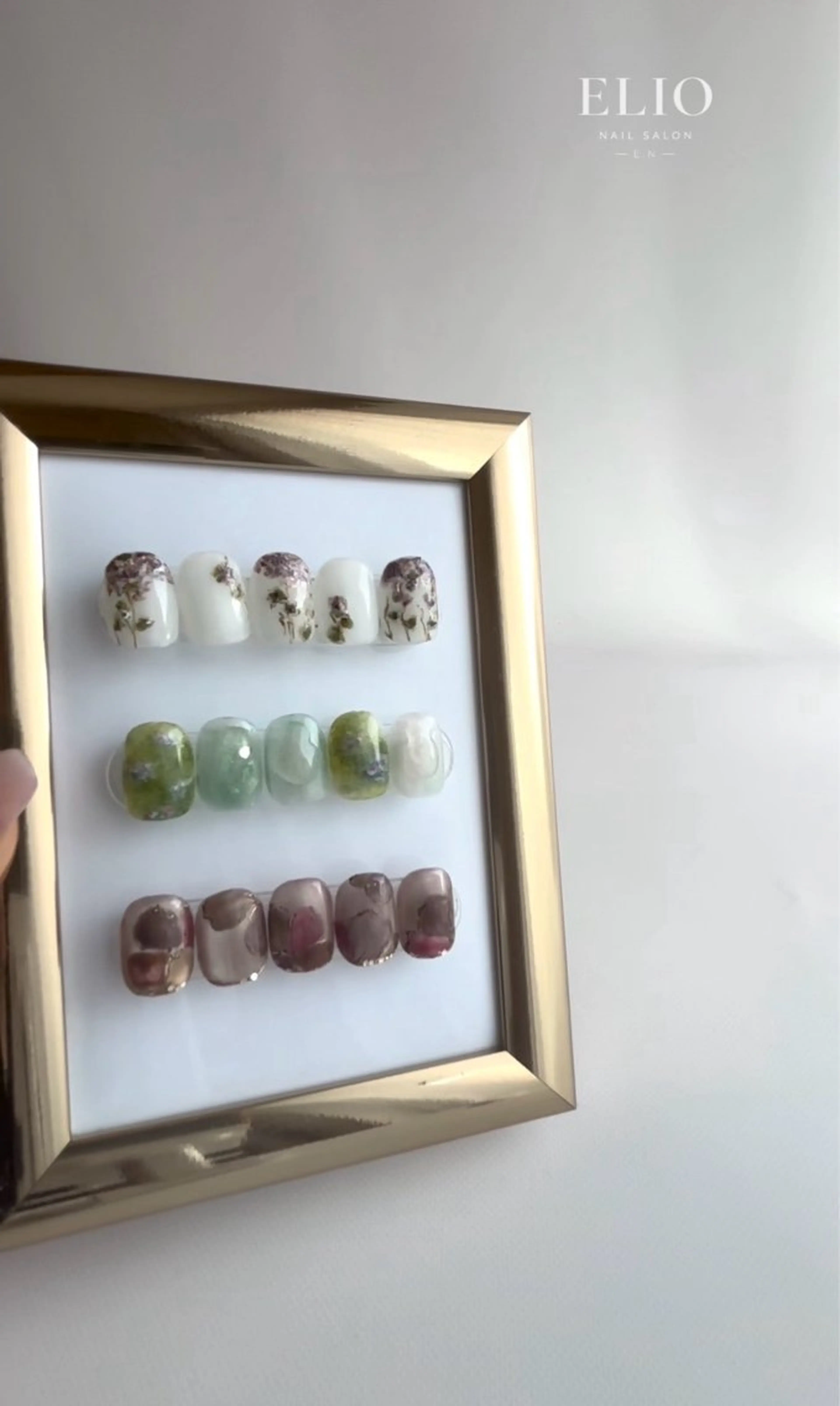 ネイル アートネイル フラワーネイル グリーン マグネットネイル ニュアンスネイル ハンドネイル Elio所属・Elio 国泰寺のネイルデザイン