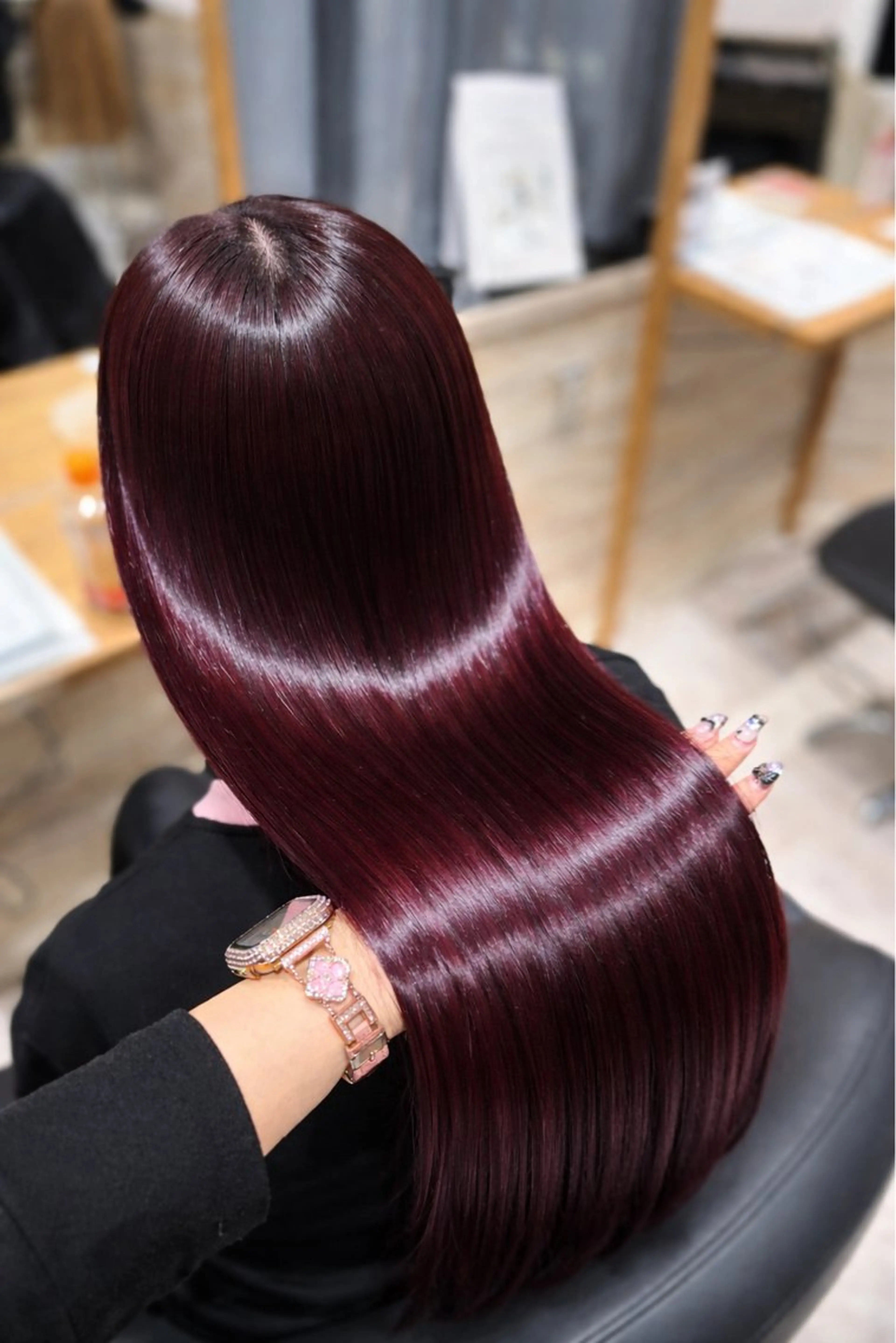 ロング カラー ピンクカラー 髪質改善 ヘアカラー 鎌田 優依のヘアスタイル