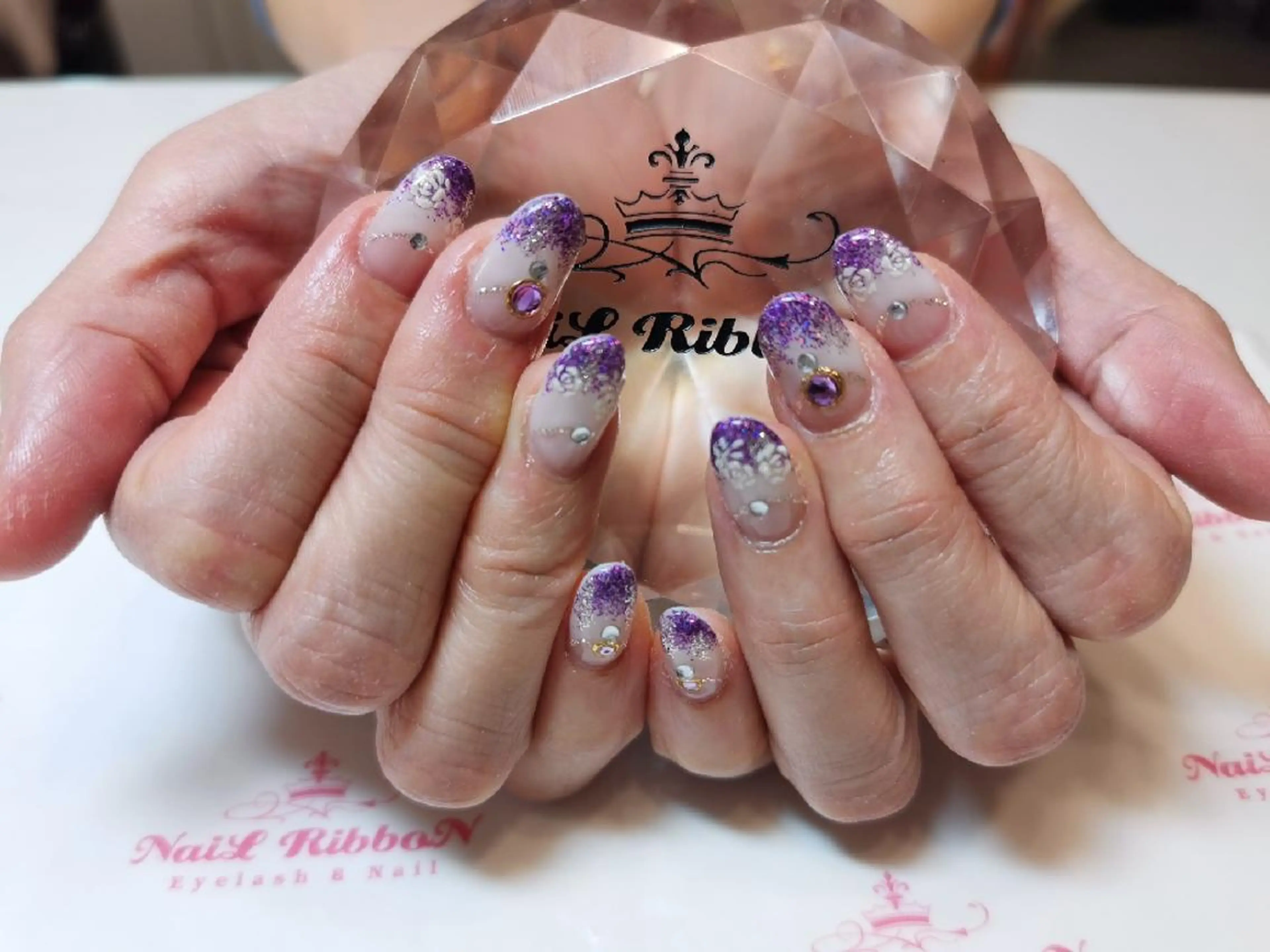 ネイル ハンドネイル ネイルリボン 受付スタッフのネイルデザイン