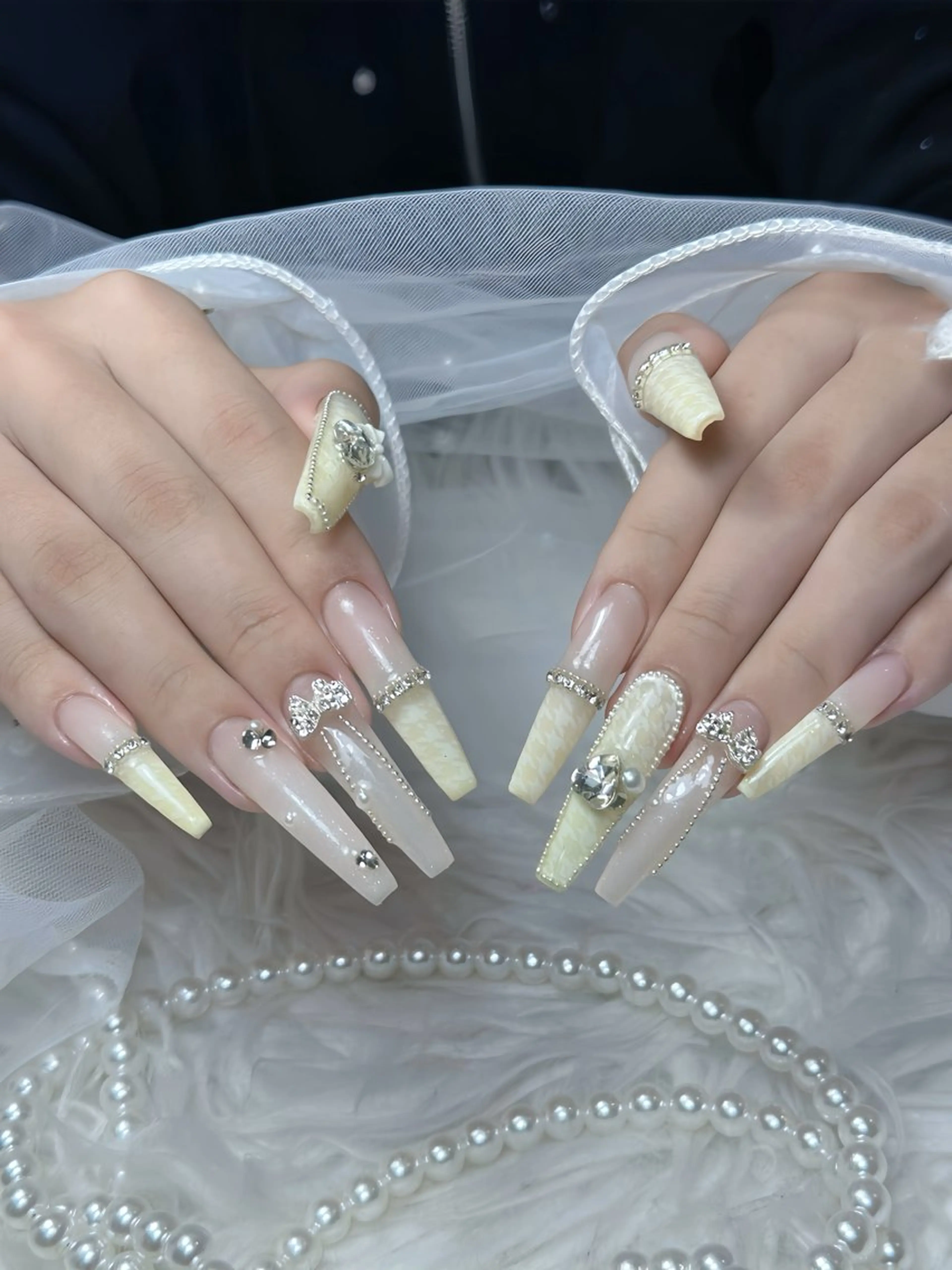 ネイル オーロラネイル ボルドー ブラウン 氷ネイル・うるうるネイル キラキラネイル ハンドネイル Julli ジュリのネイルデザイン