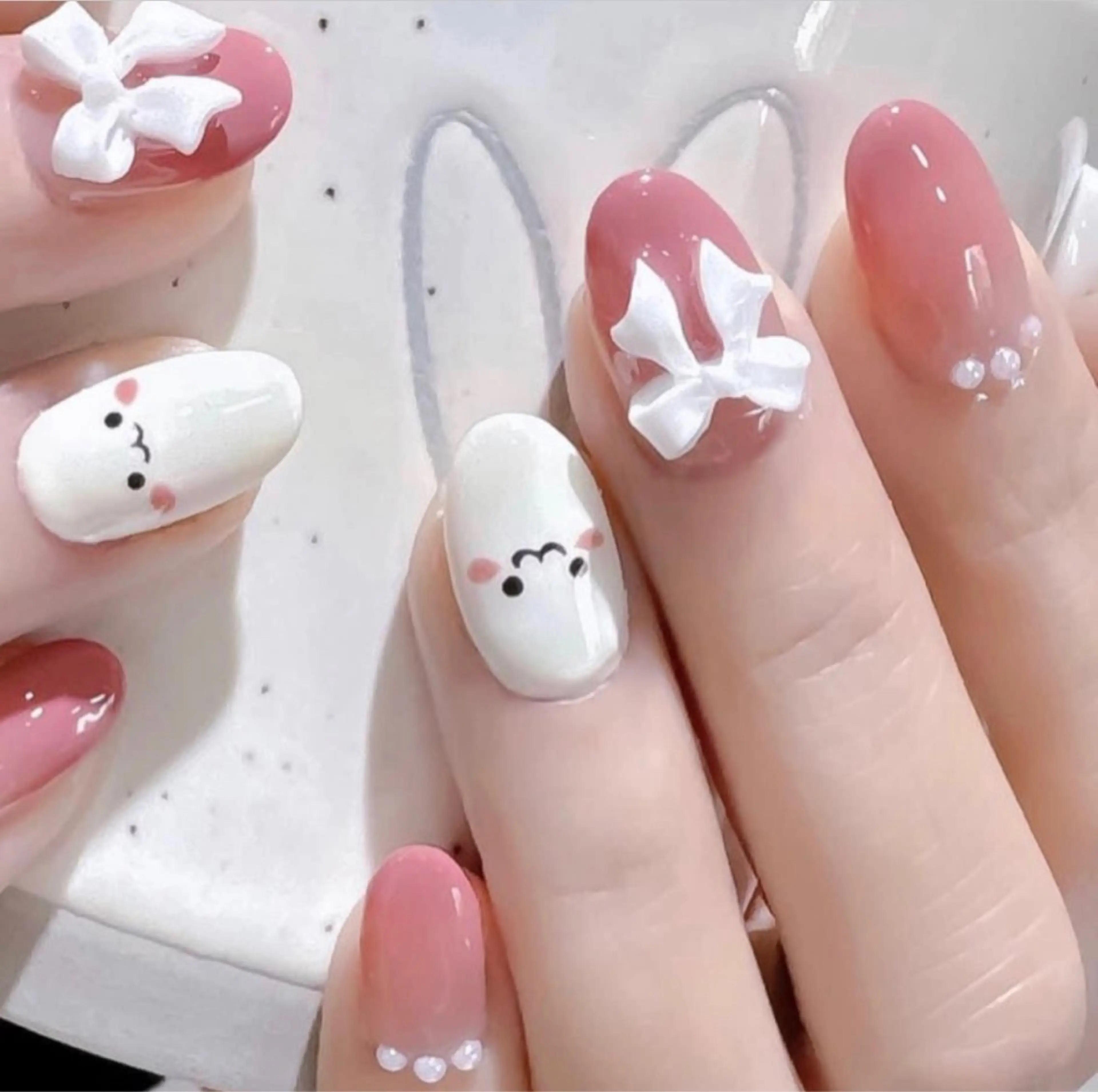 ネイル HIN NAILのネイルデザイン