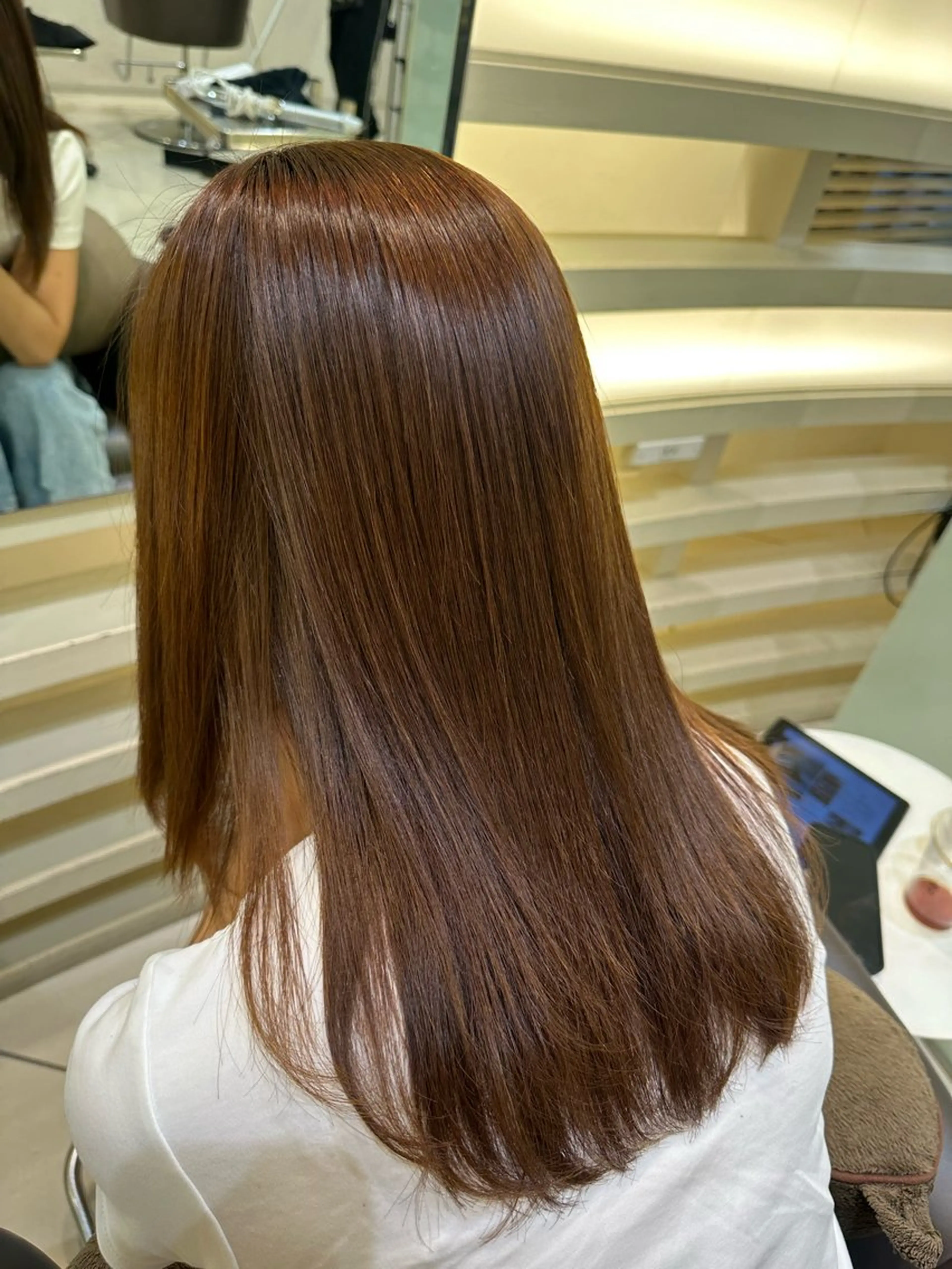 ロング パーマ ヘアアレンジ タイトボブ個性派カラ ーAKANEのヘアスタイル