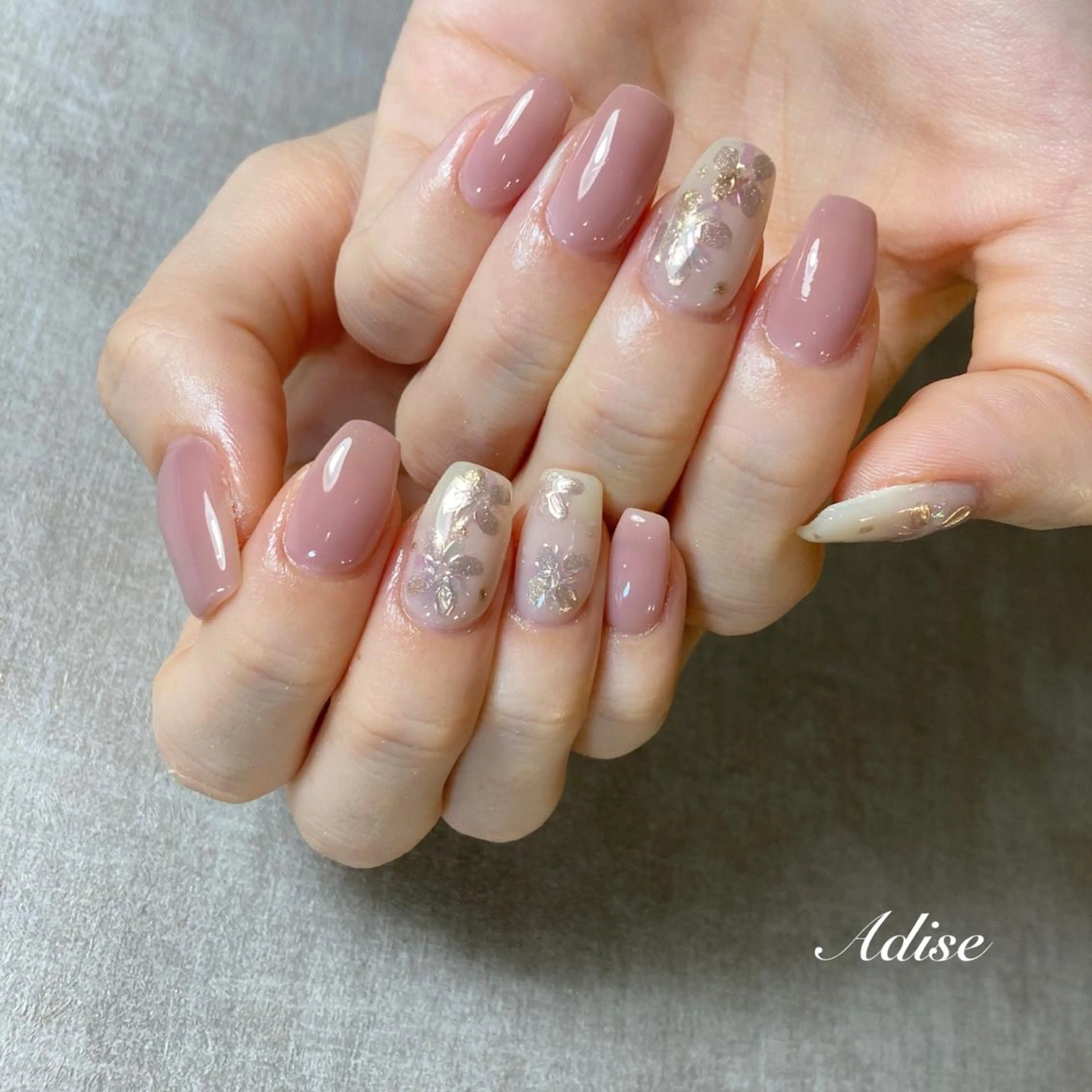 ネイル フレンチネイル グラデーション ニュアンスネイル オフィスネイル 第一印象専門サロン ADISEのエステ・リラクイメージ