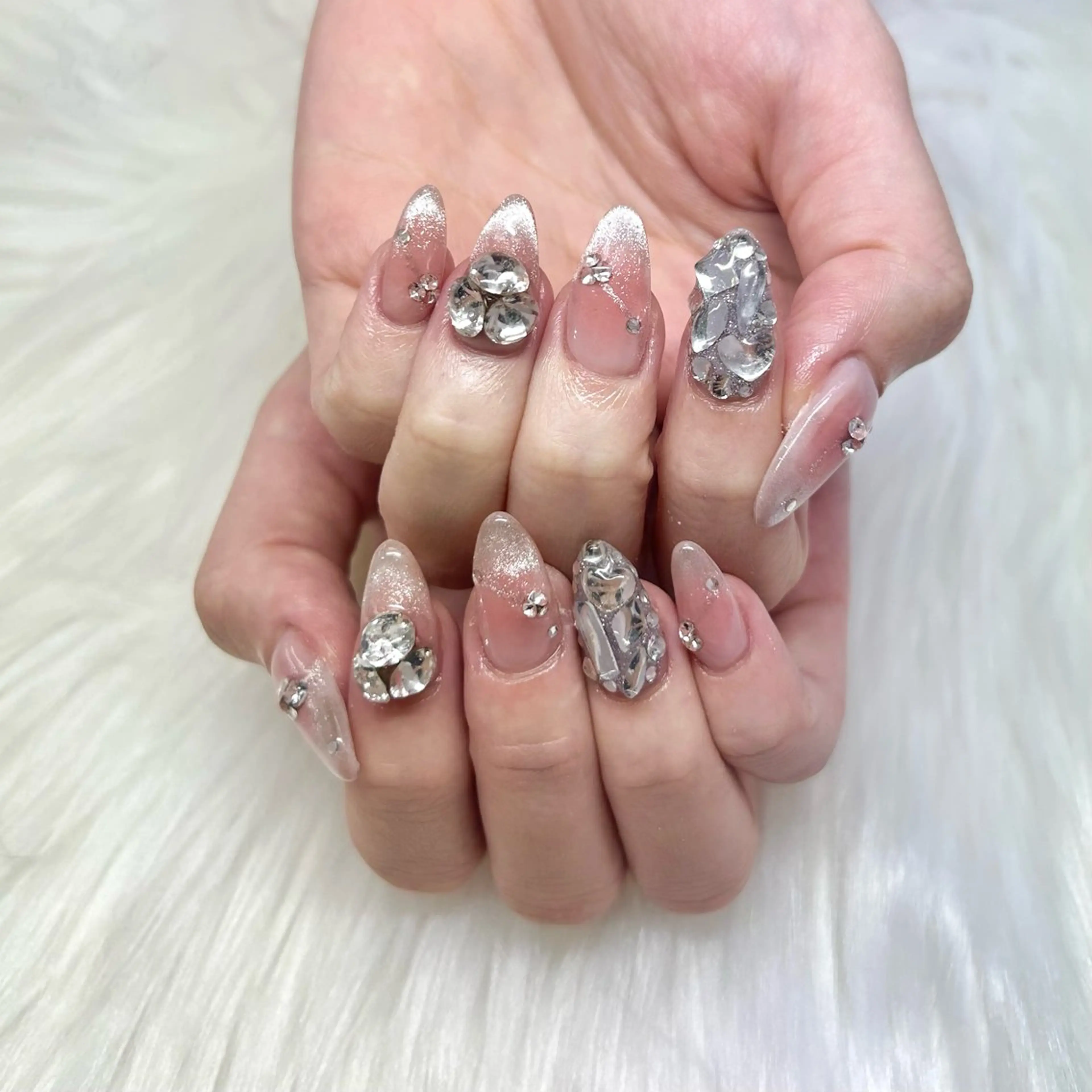 ネイル total salon Bell所属・Totalsalon Bell【嶌田彩華】のネイルデザイン