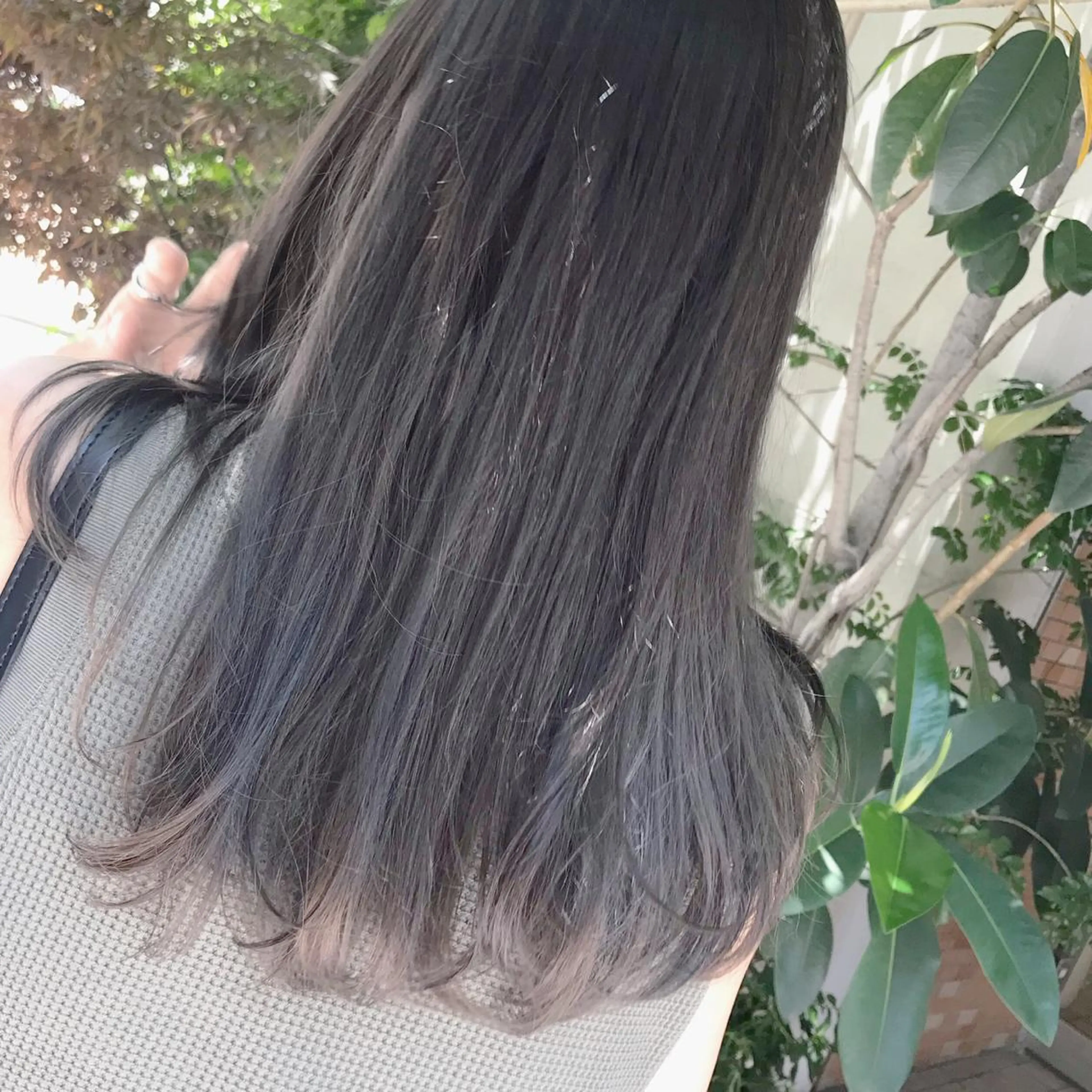 ロング カラー ブリーチ HARUNA🤍 大人ショートヘアのヘアスタイル