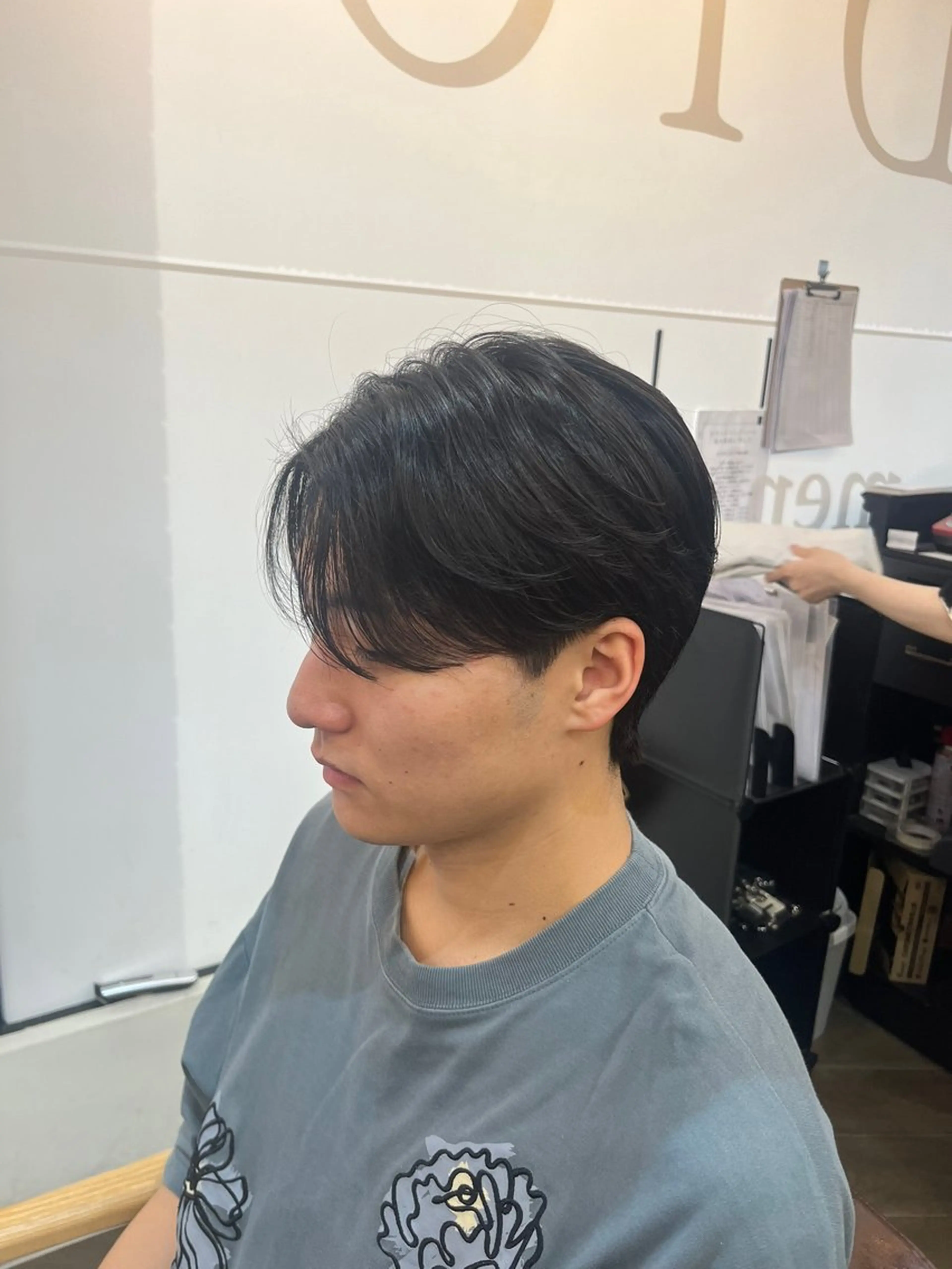 ショート パーマ メンズ ダウンパーマ メンズパーマ ニュアンスパーマ カット パーマ 韓国風メンズ/毛流れ ヘアなら須田龍世のヘアスタイル