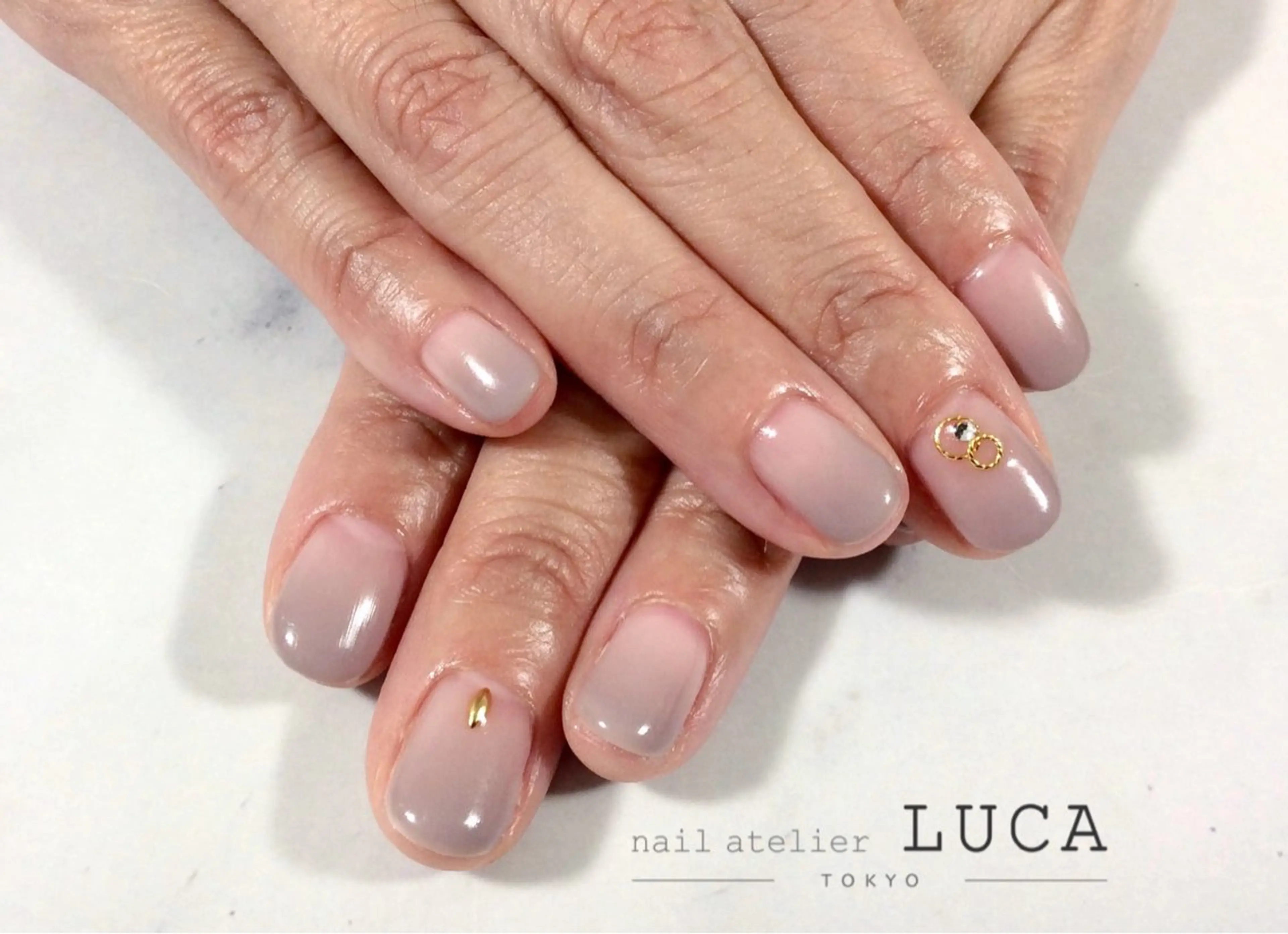 ネイル ジェルネイル ワンカラーネイル パラジェル シンプルネイル ネイルアトリエルカ 米原のネイルデザイン