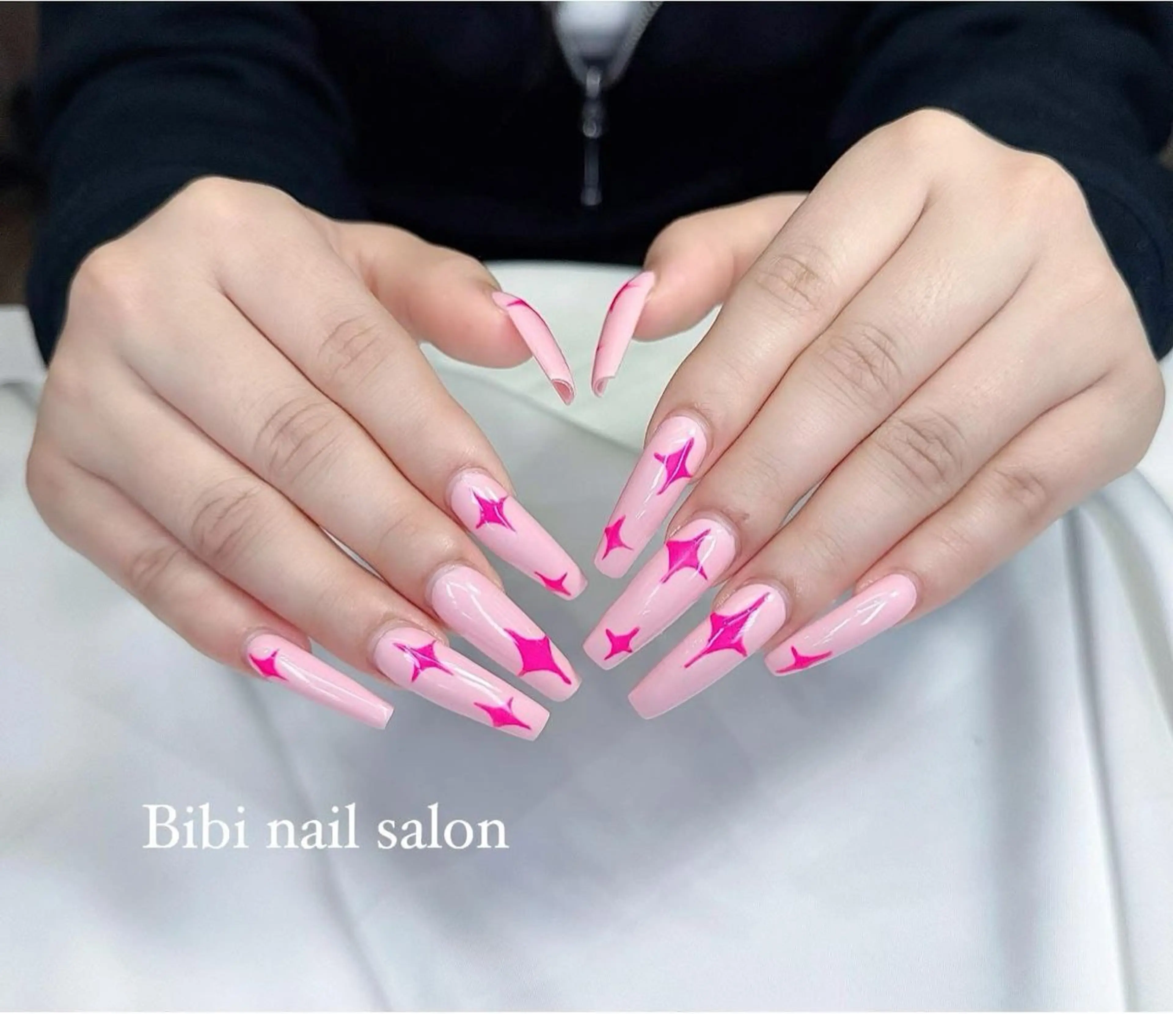 セミロング ハンドネイル Bibi beauty spa Osaka所属・Chann Channのネイルデザイン