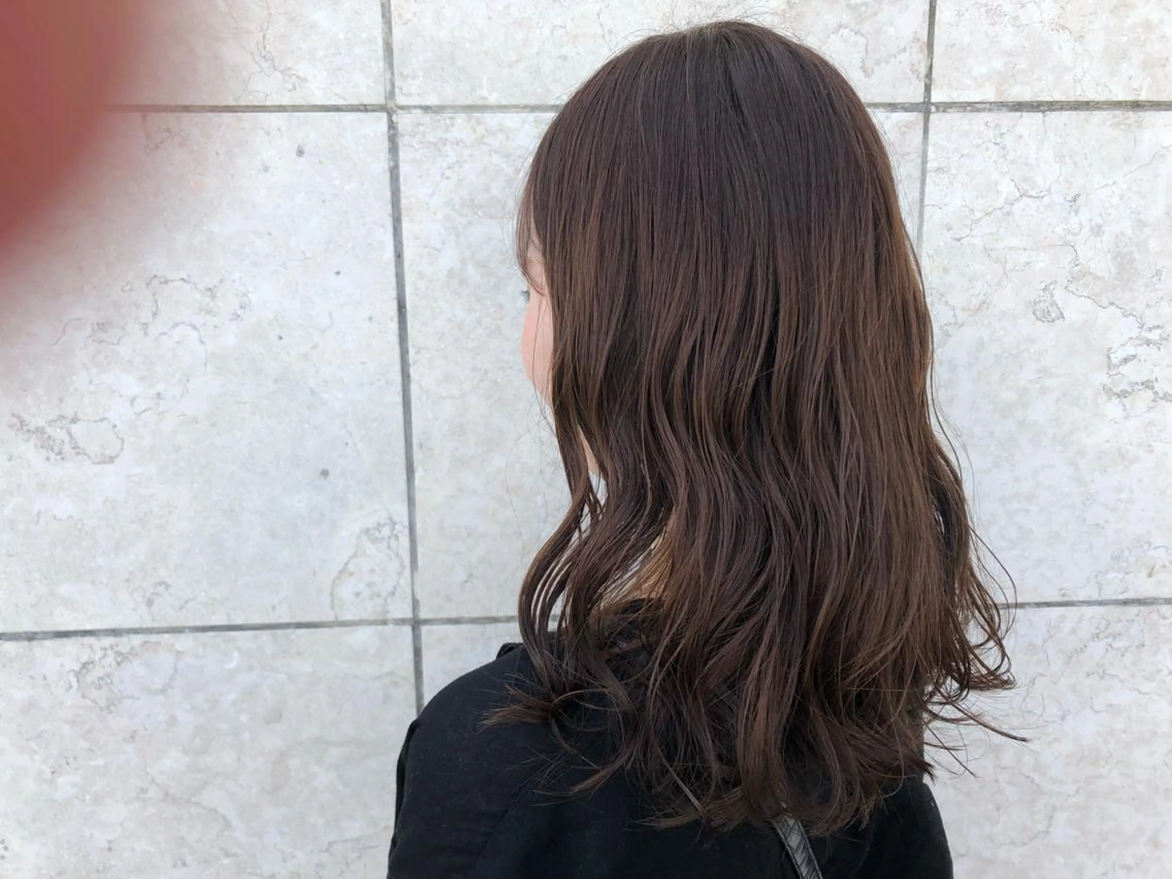 ミディアム 加瀬 真弓のヘアスタイル