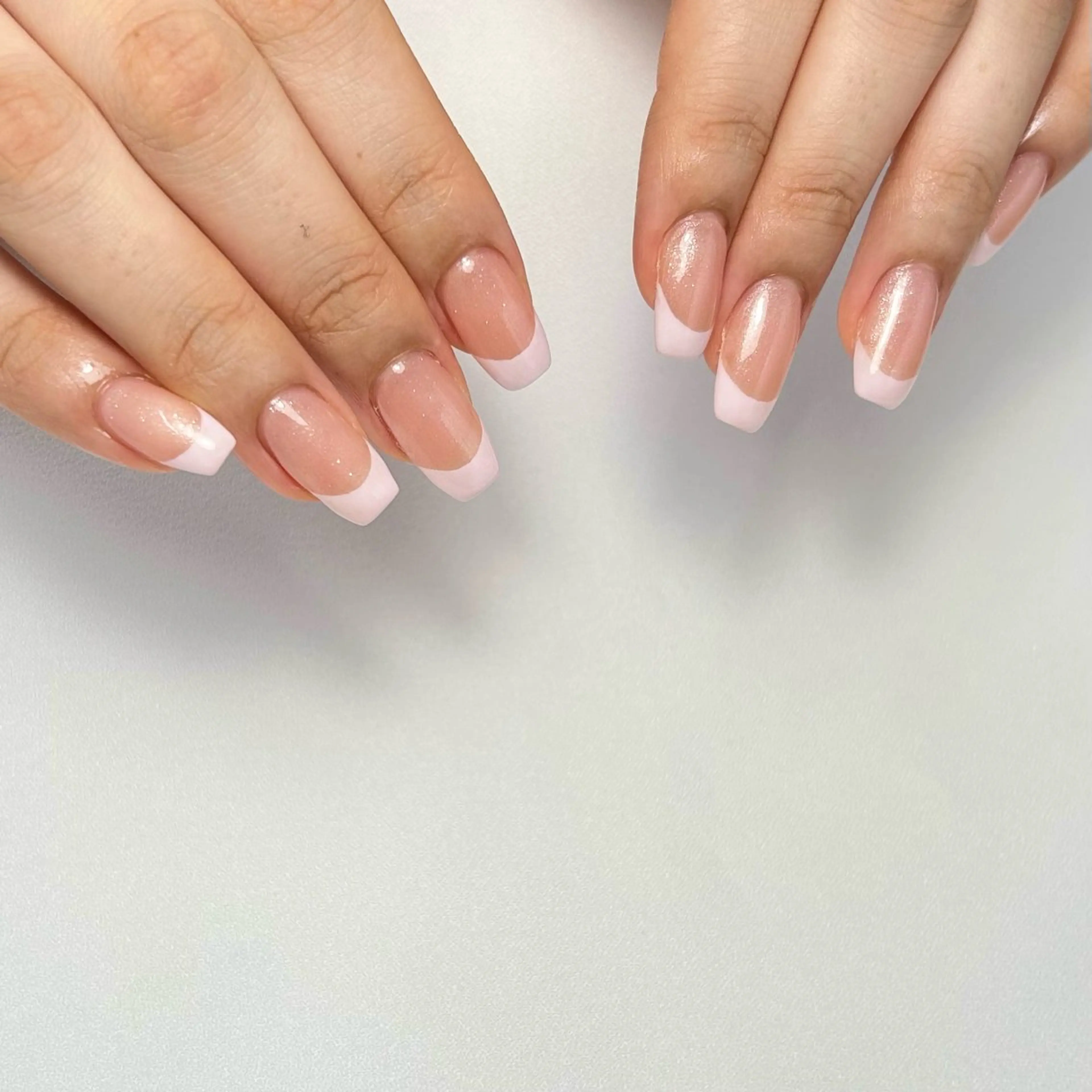 【HAND オフ有】フレンチネイルの写真