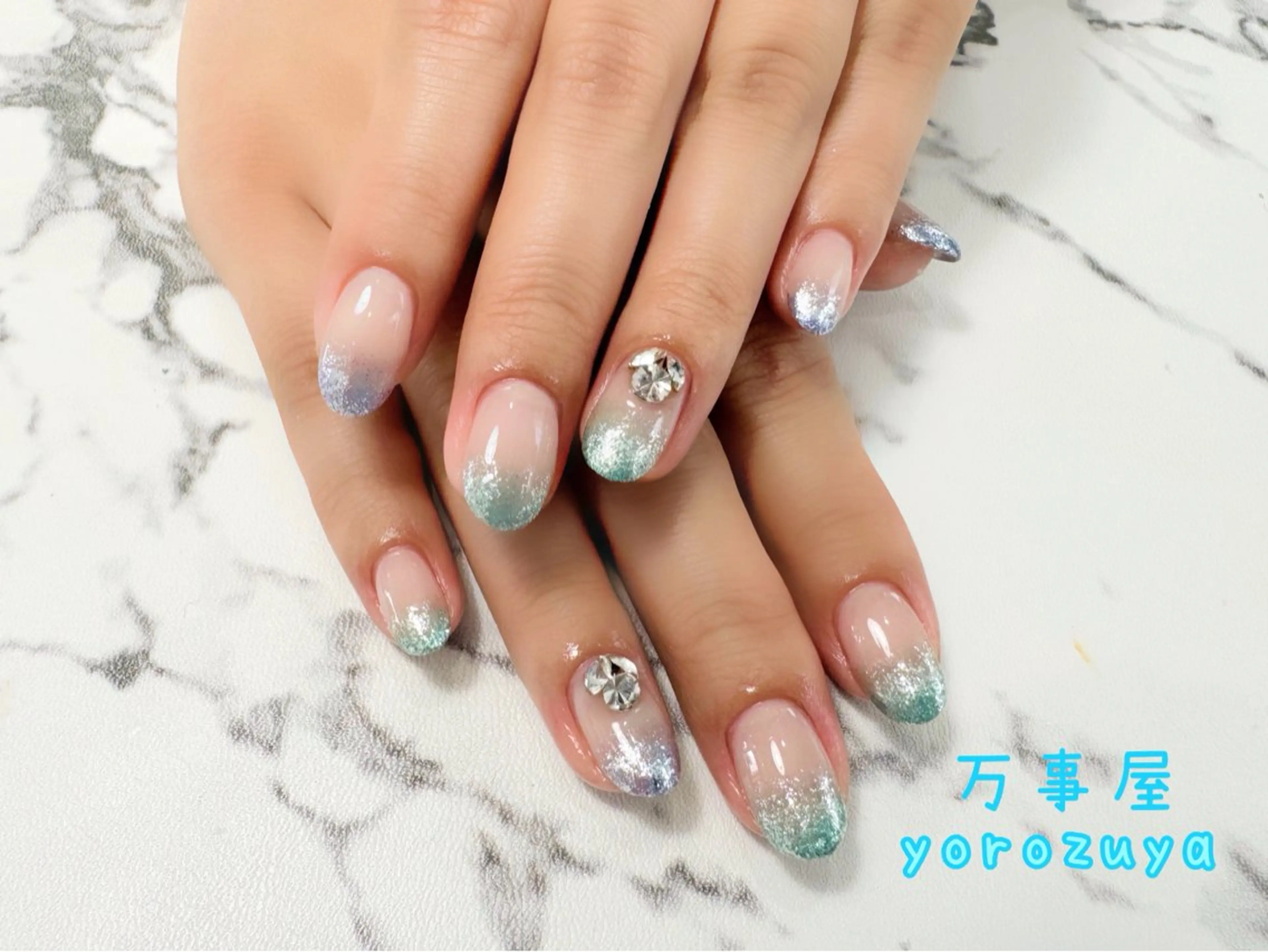 ネイル グラデーション ☆ YOROZUYA..のネイルデザイン