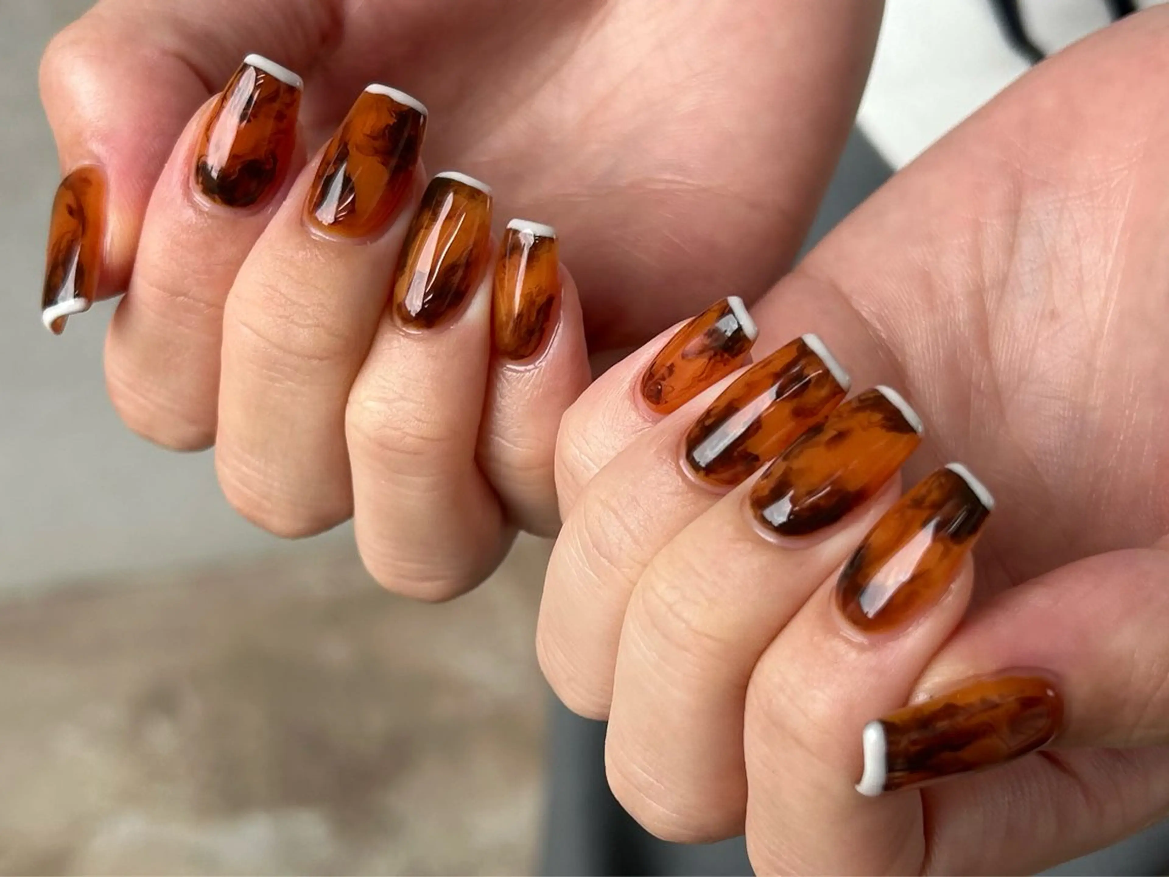 ネイル べっ甲ネイル ニュアンスネイル シンプルネイル mark by 7 LOOKS yukaのネイルデザイン