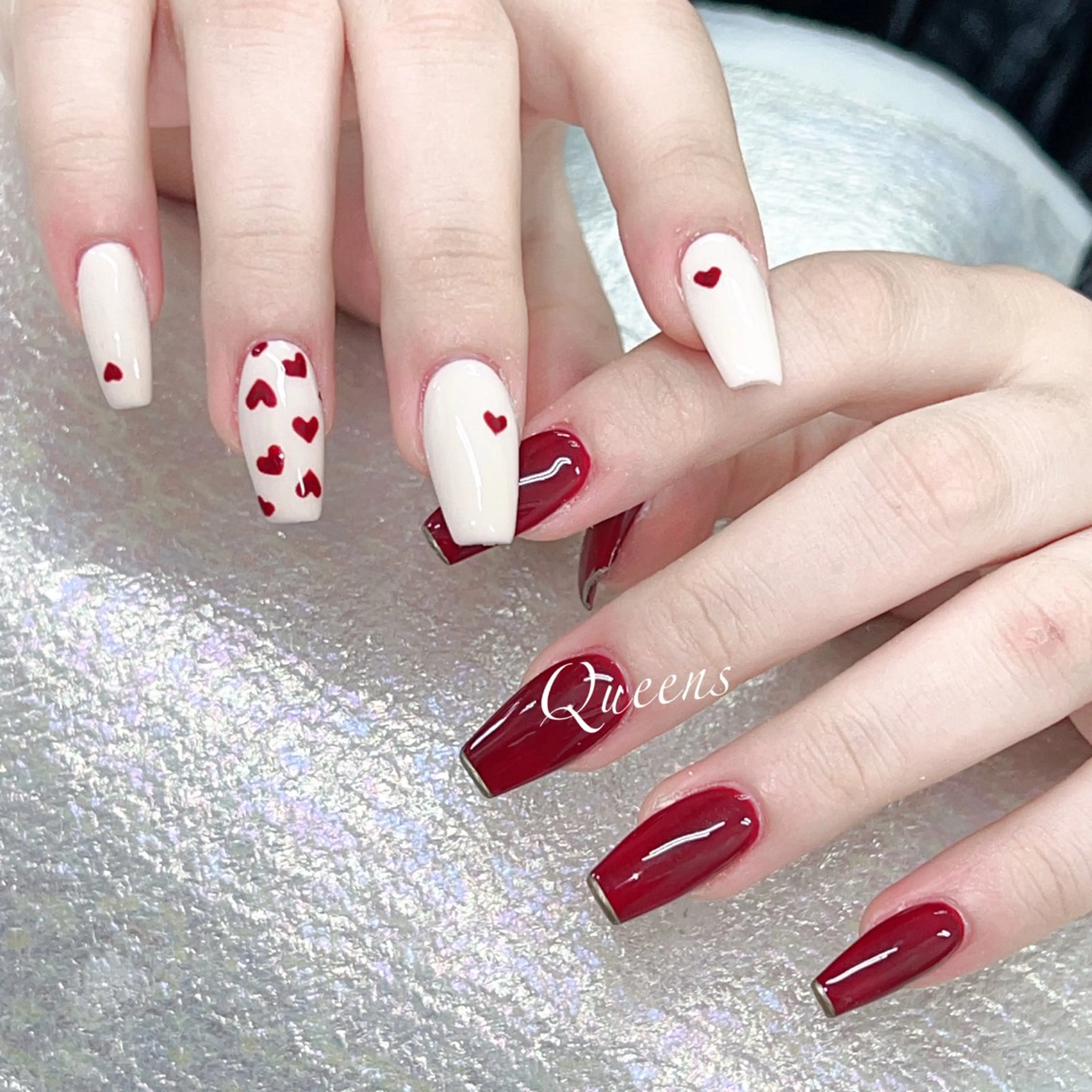 ネイル ハンドネイル Queens テイのネイルデザイン