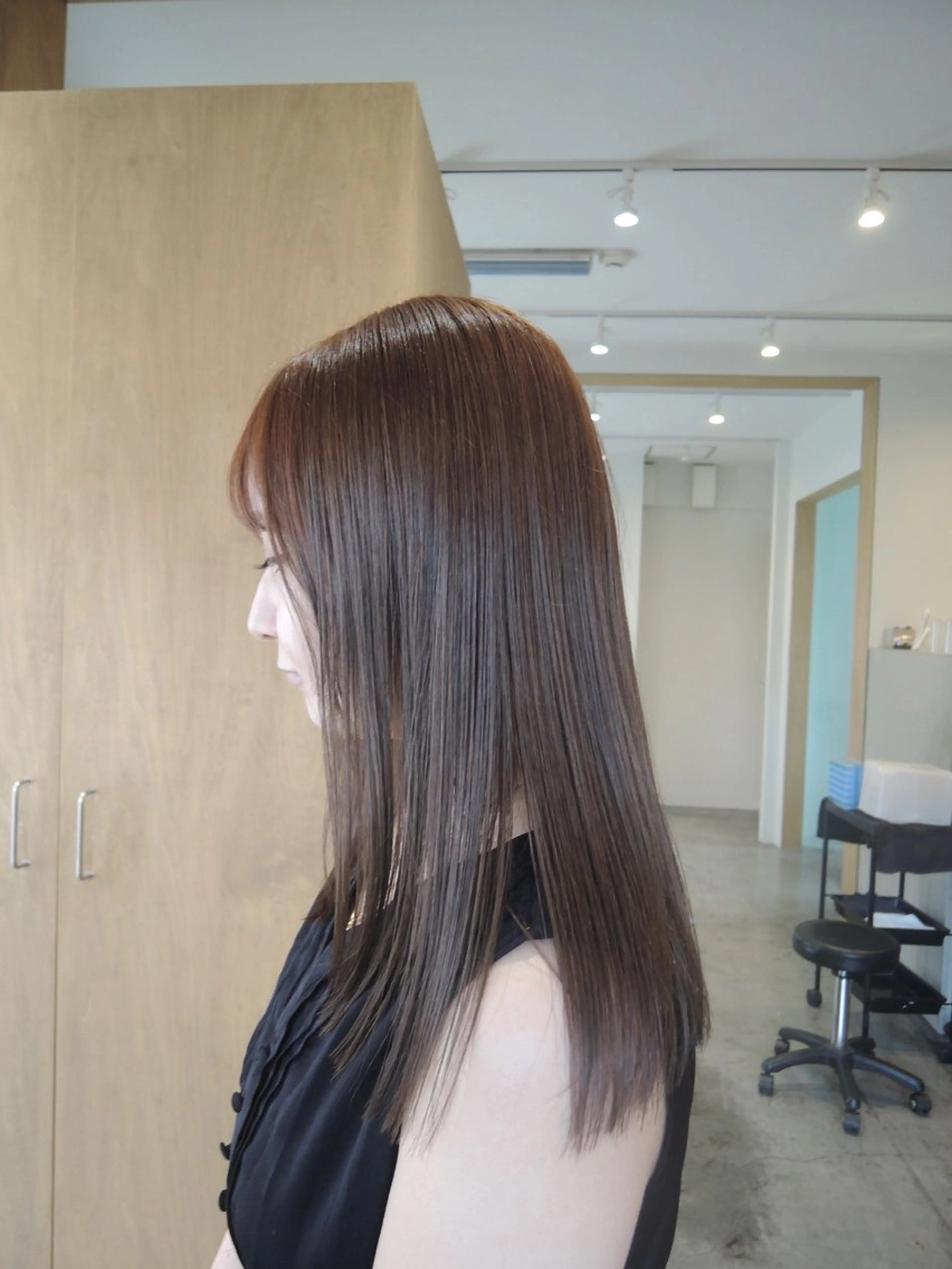 セミロング 似合わせカット YUI／レイヤー カット/透明感カラーのヘアスタイル